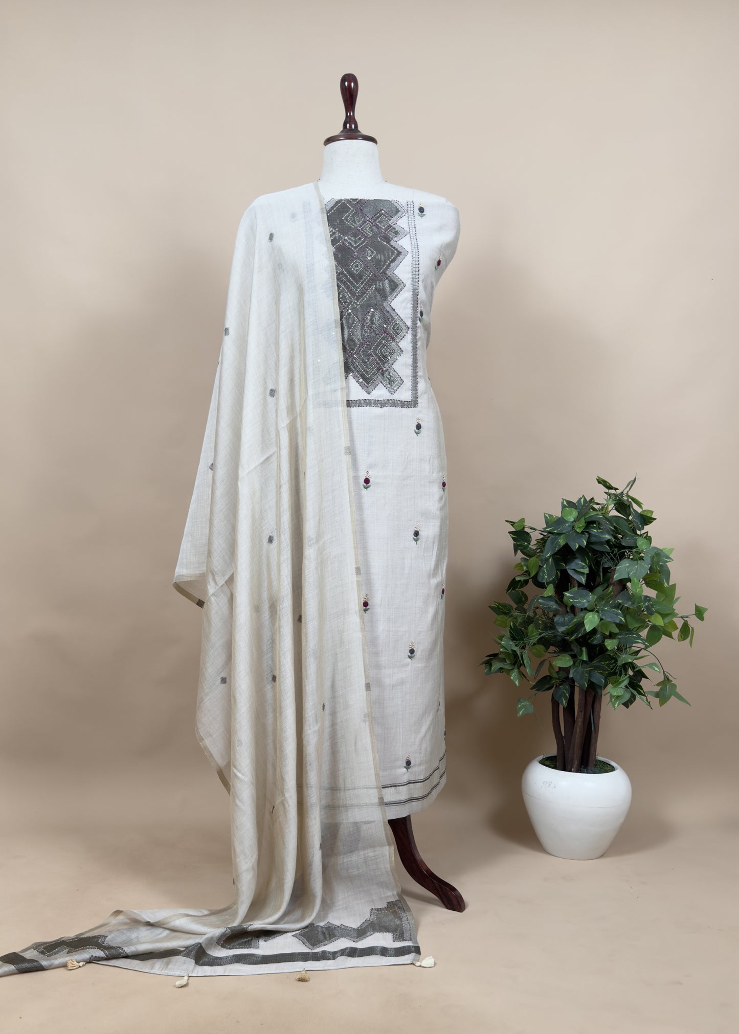 summer wear jamdani suit at the best price