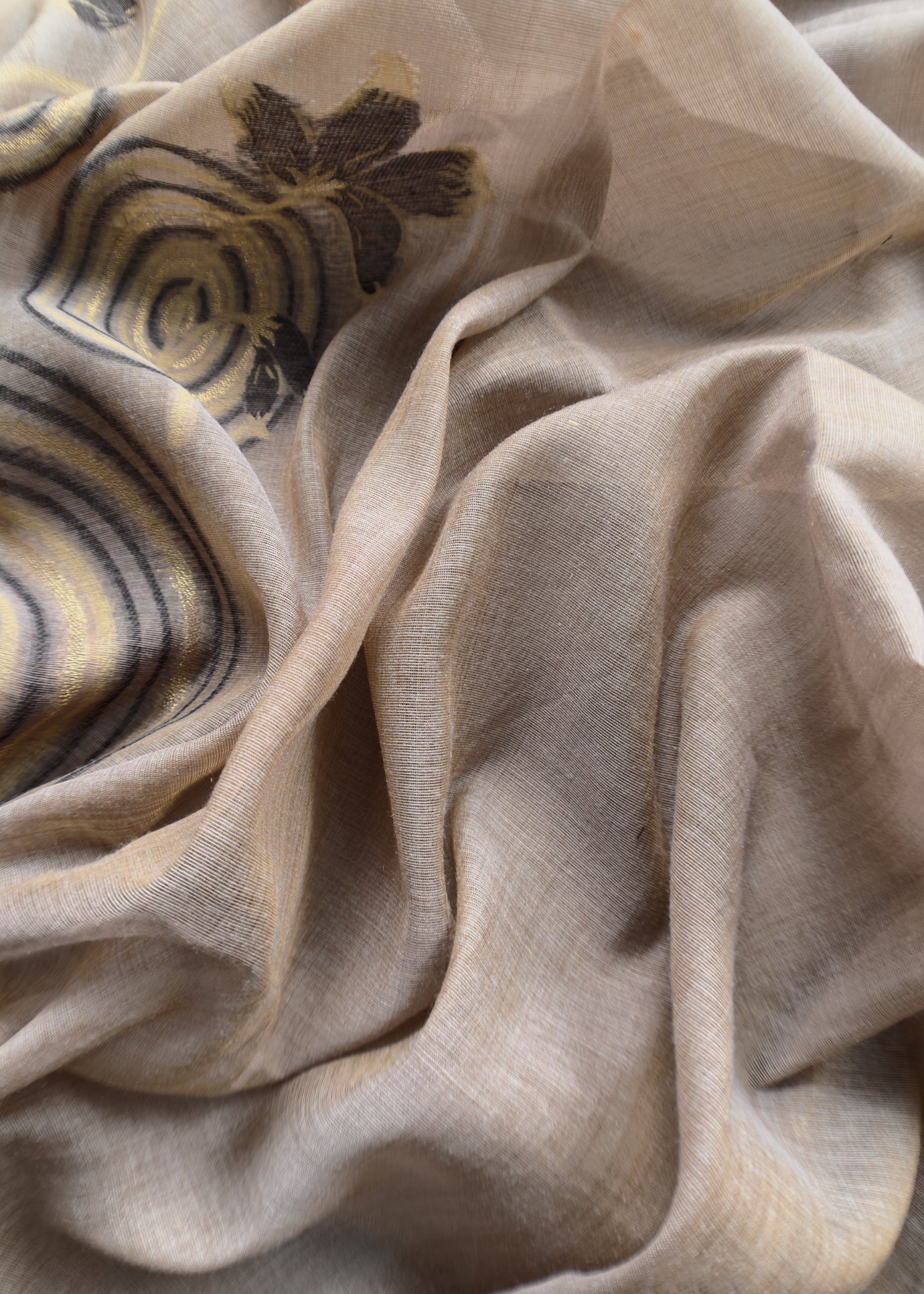 jamdani weaved suit for gifting mom