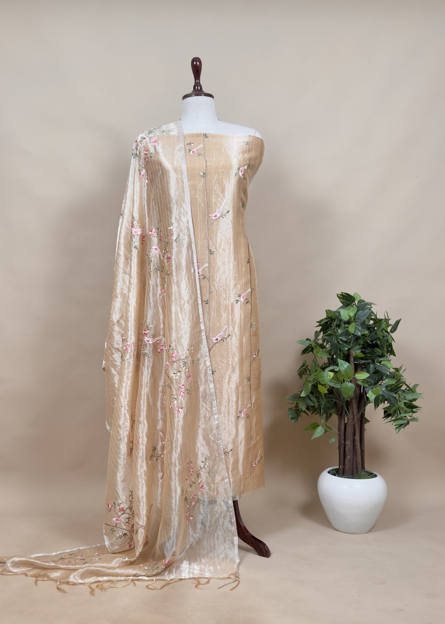 Tissue unstitched suit set at the best price