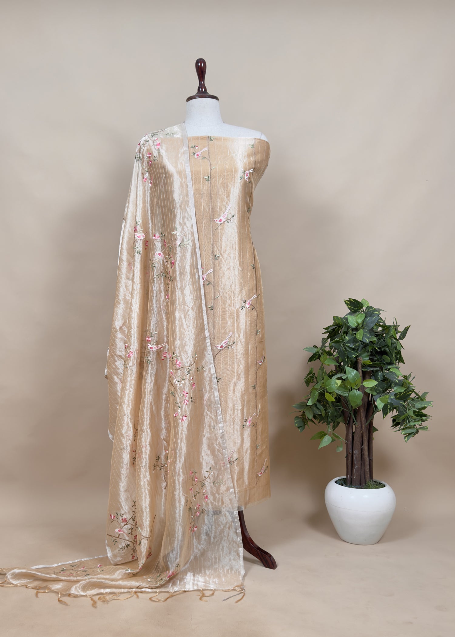 Tissue unstitched suit set at the best price