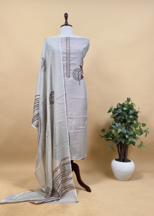 Maroon Jamdani Weaved Muslin Suit With Kantha Embroidery