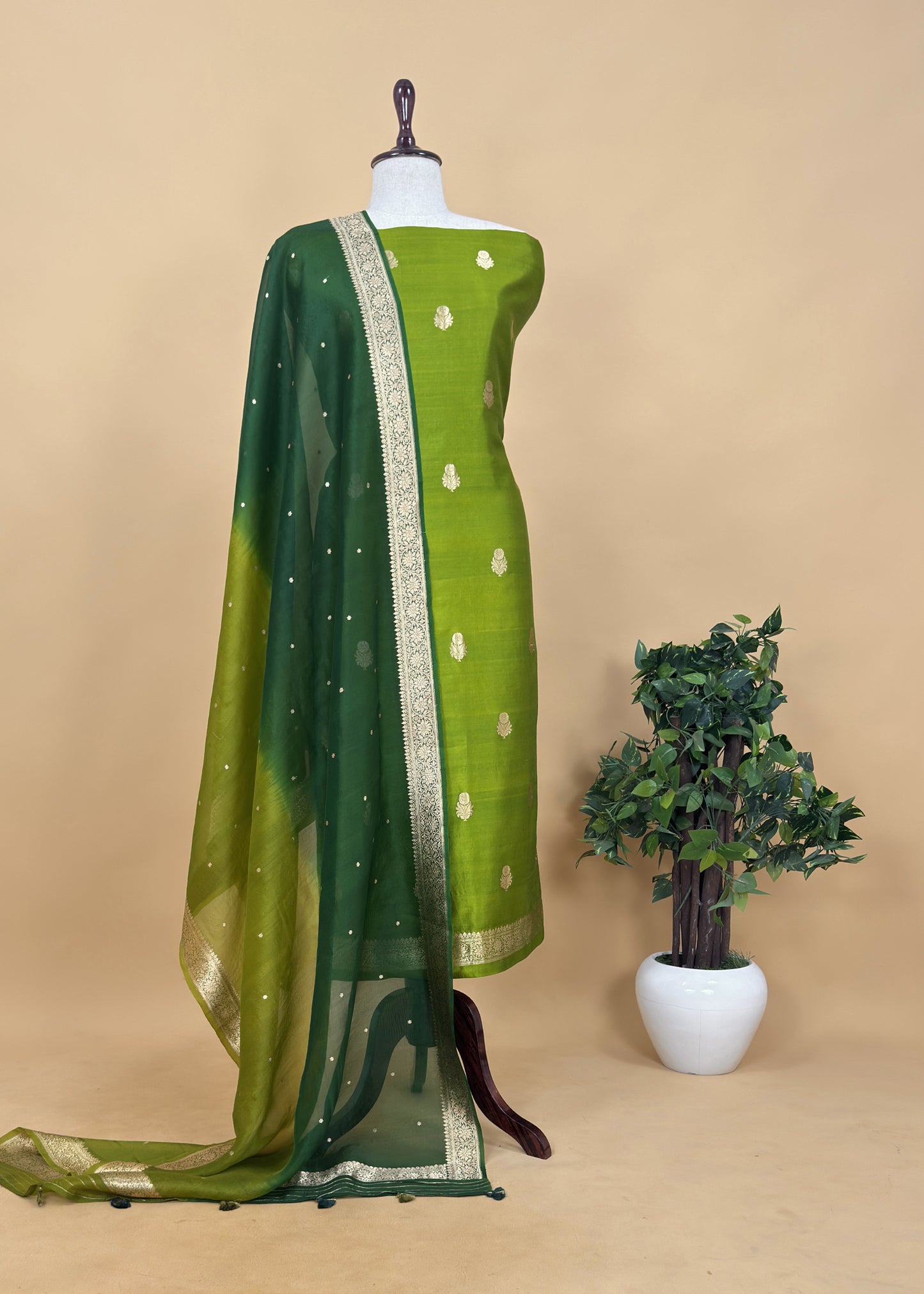 Green Handloom Silk Suit Fabric With Kadhua Weaves