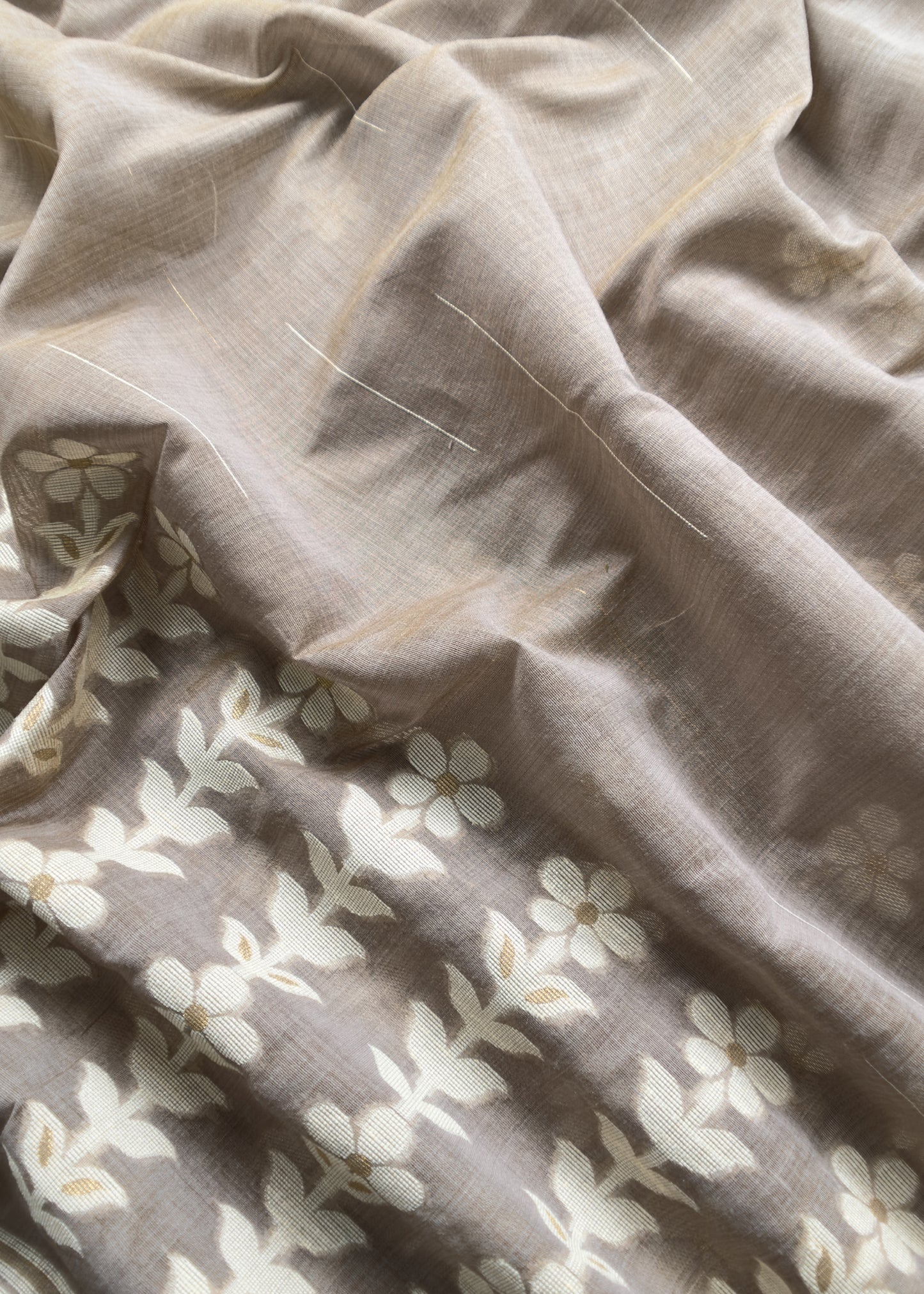 jamdani weaved suit for gifting mom