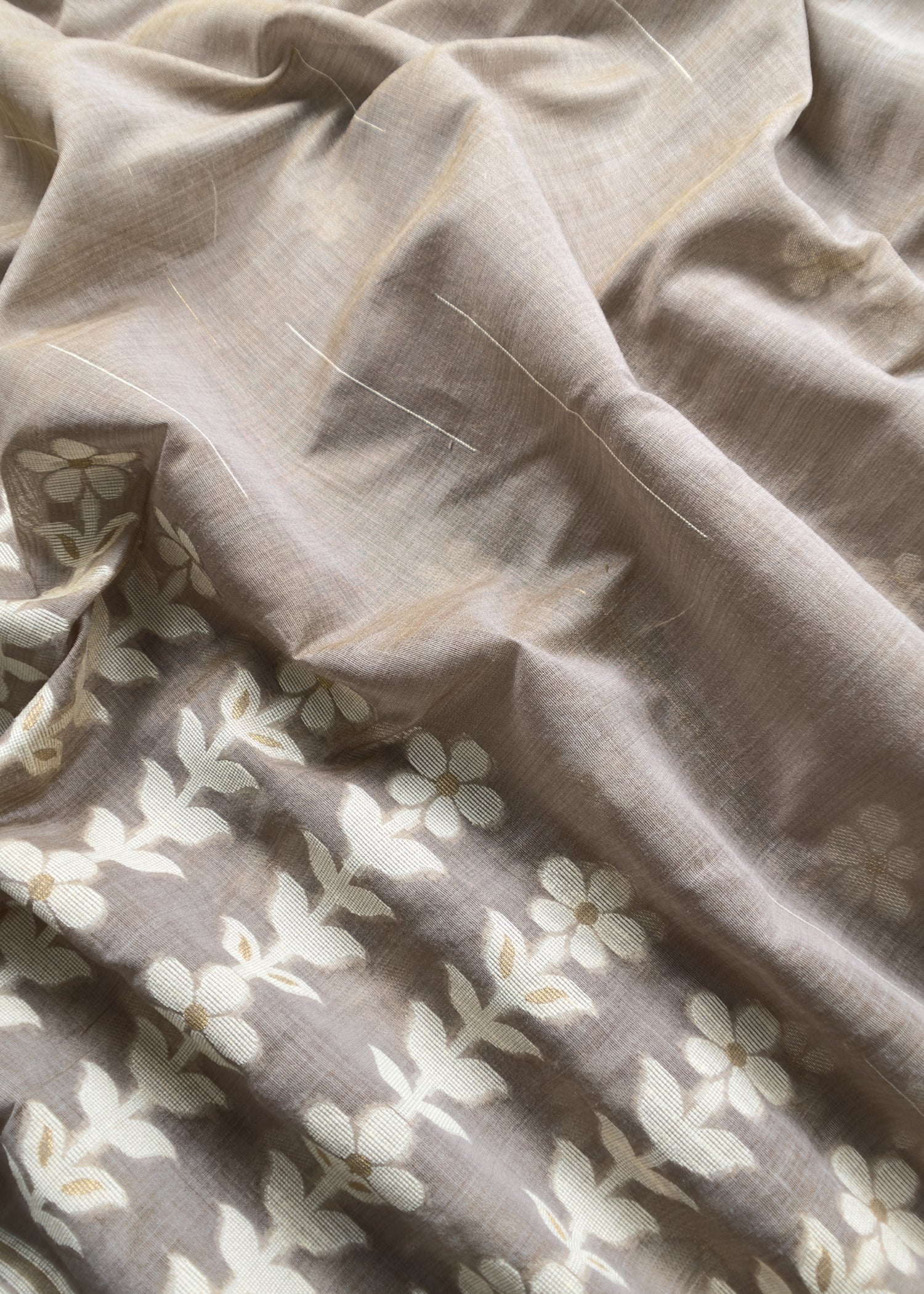 jamdani weaved suit for gifting mom
