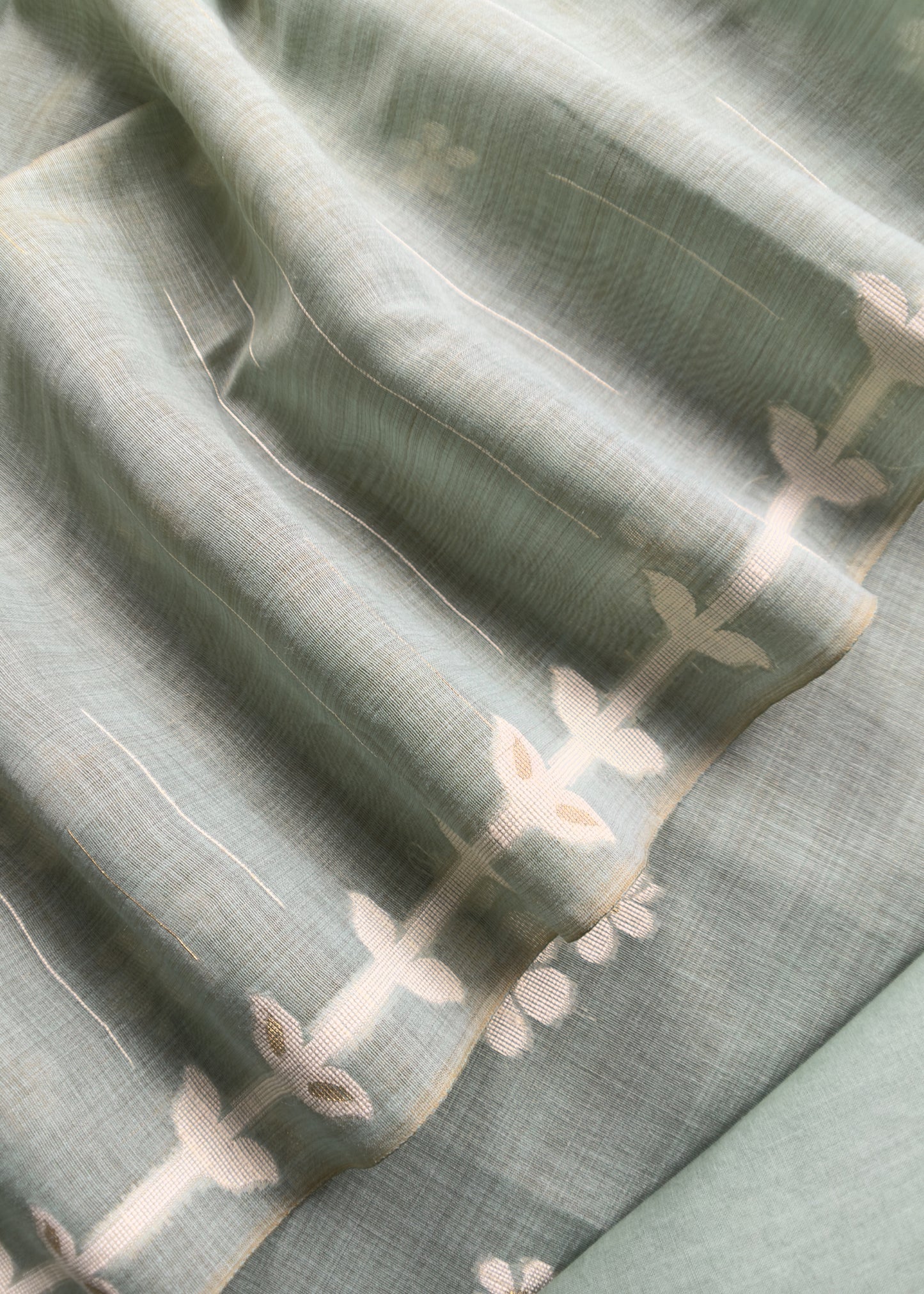 jamdani weaved suit for gifting mom