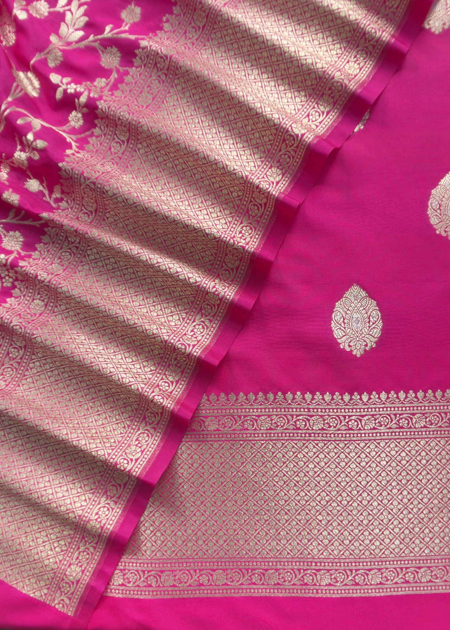 Indian Ethnic Wear Suits For Bridal Wear
