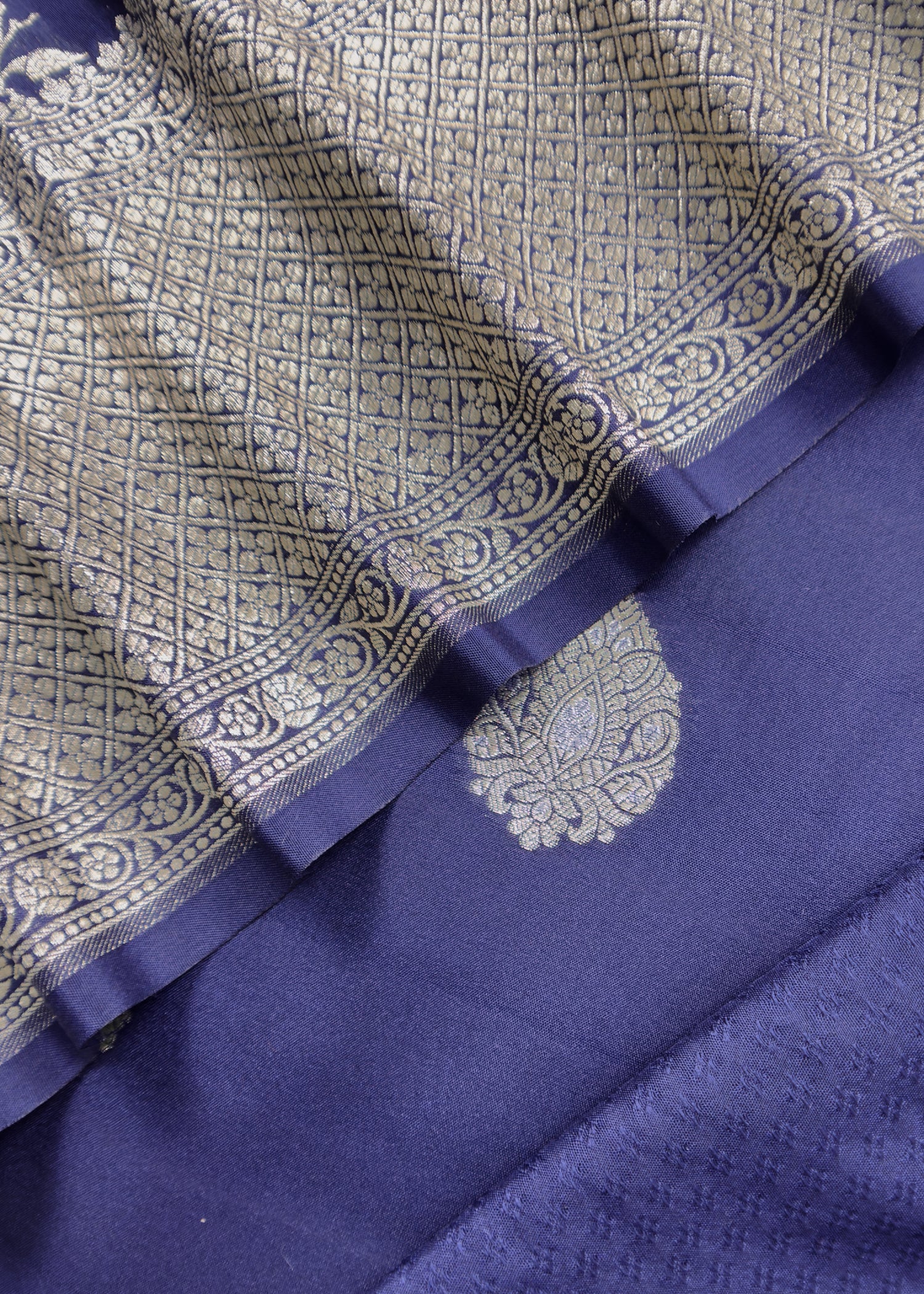 Indian Ethnic Wear Suits For Bridal Wear