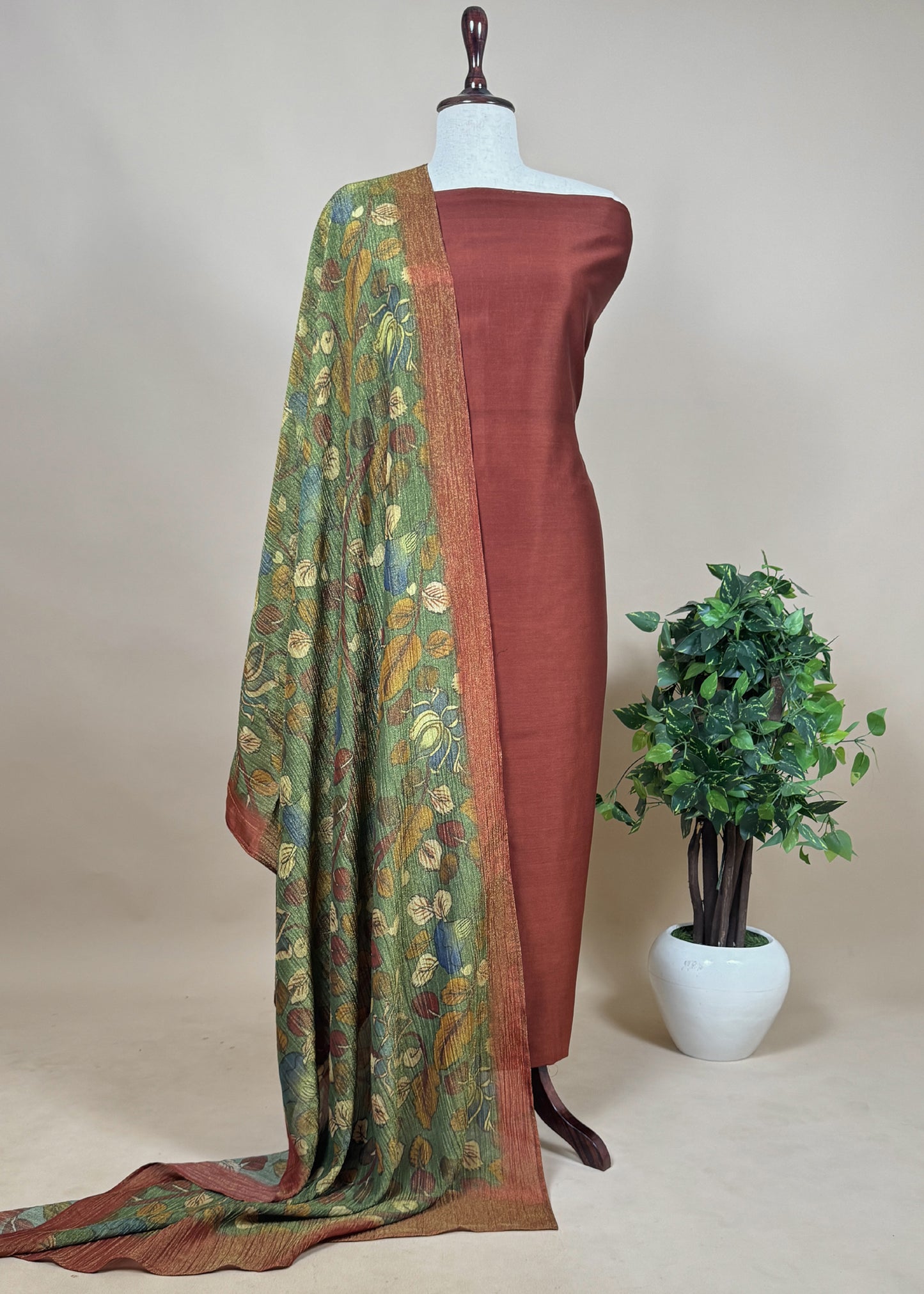 Green Chanderi Suit Set With Kalamkari Crush Tissue Dupatta
