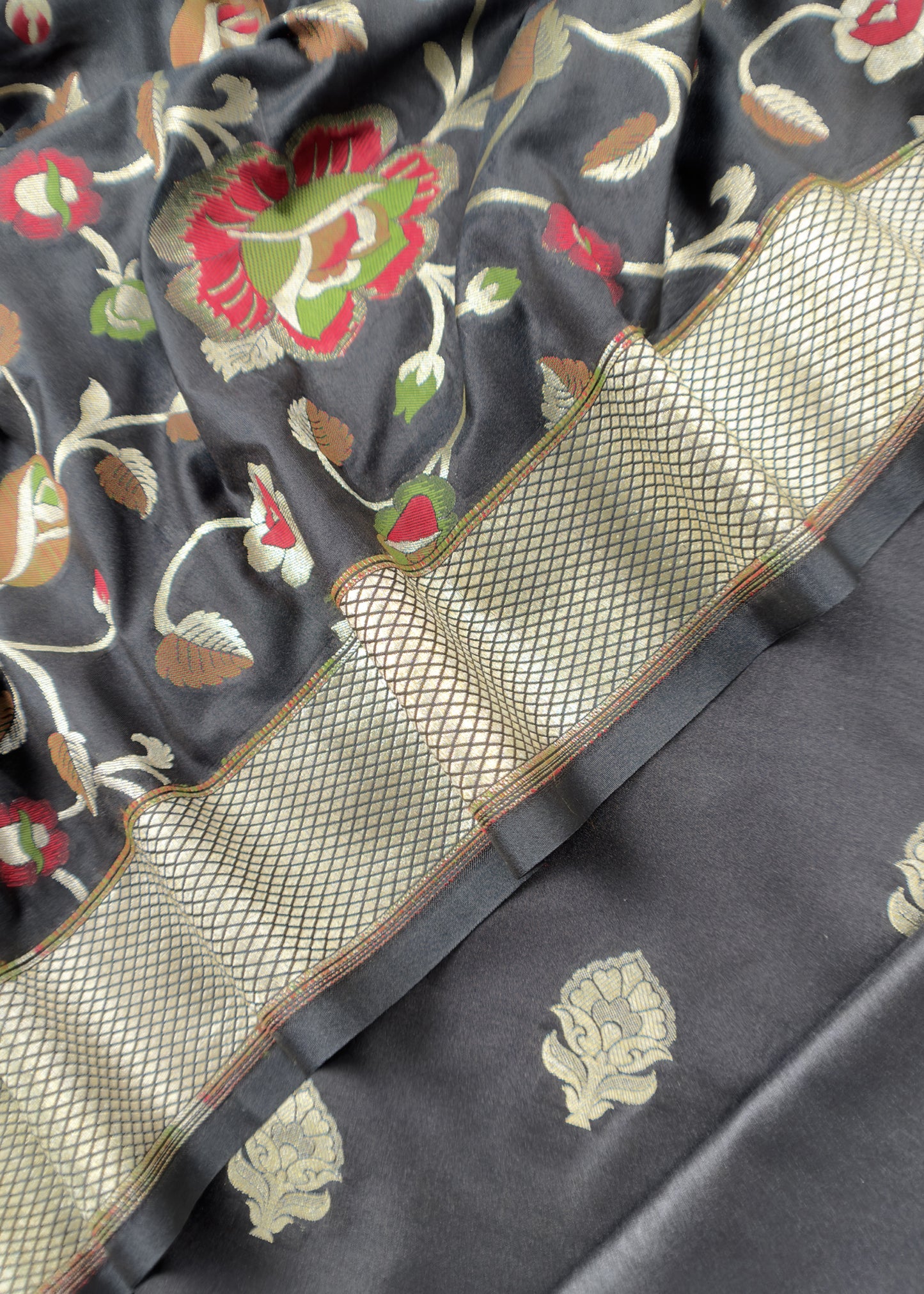 Black Handloom Phool-Patti Weaving Suit In Katan Silk