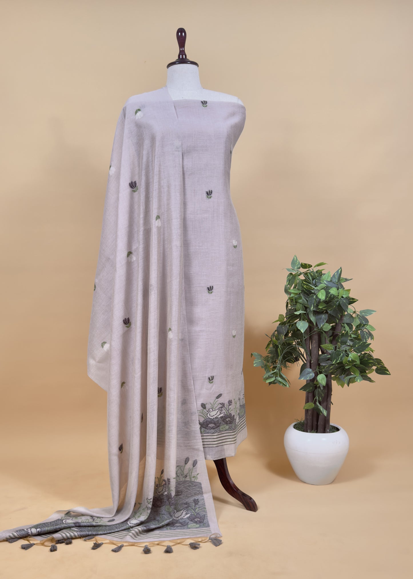 Peach Lotus And Swans Jamdani Suit In Linen Chanderi