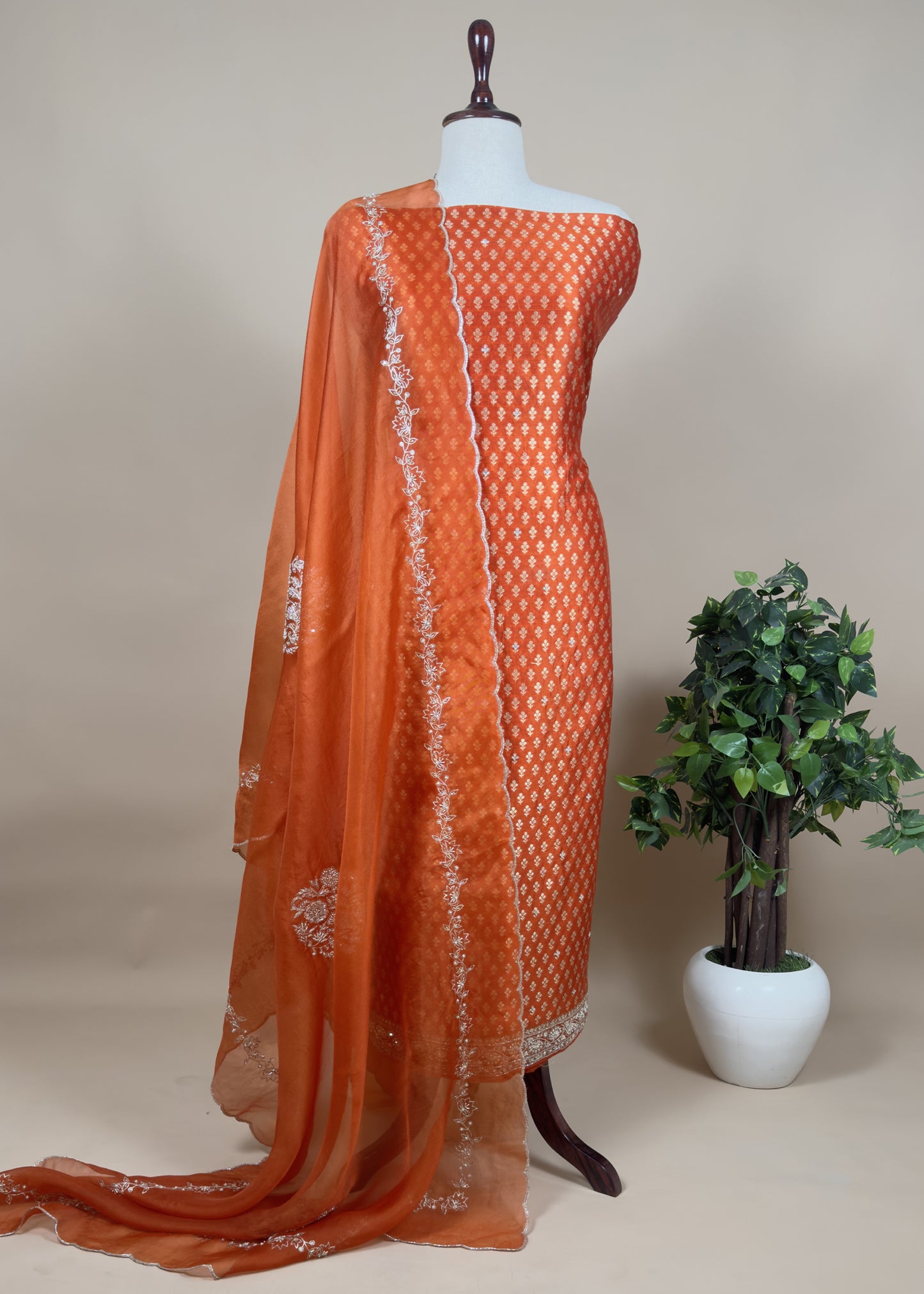 Timeless Wedding Organza Suit For Your Ethnic Wardrobe