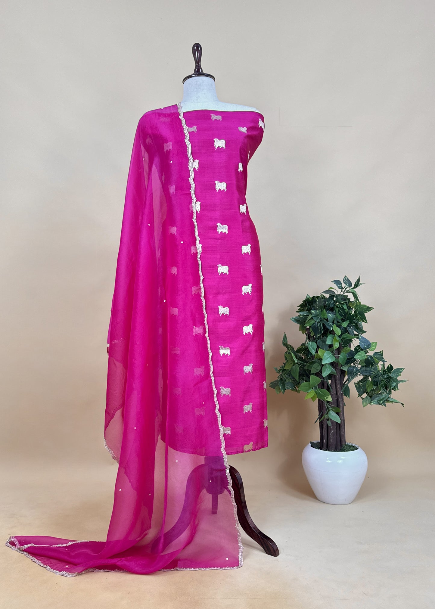 Deep Pink Pure Chiniya silk Kurta and Kora Silk Dupatta With Handwork