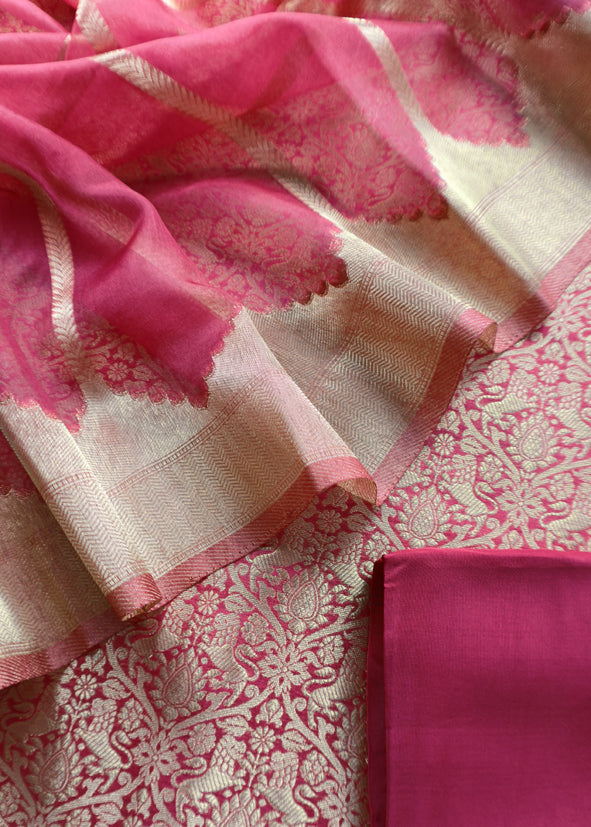 Redish Pink Brocade Kurta With Organza Dupatta