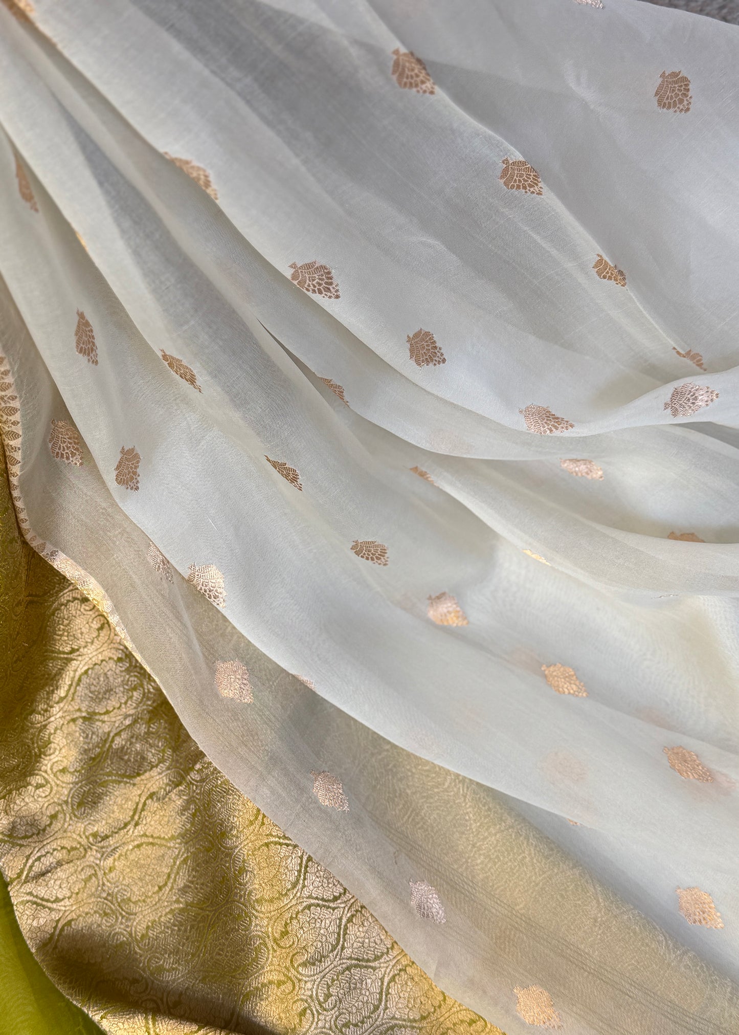 White Handloom Kora Silk Saree With Kadwa Motifs