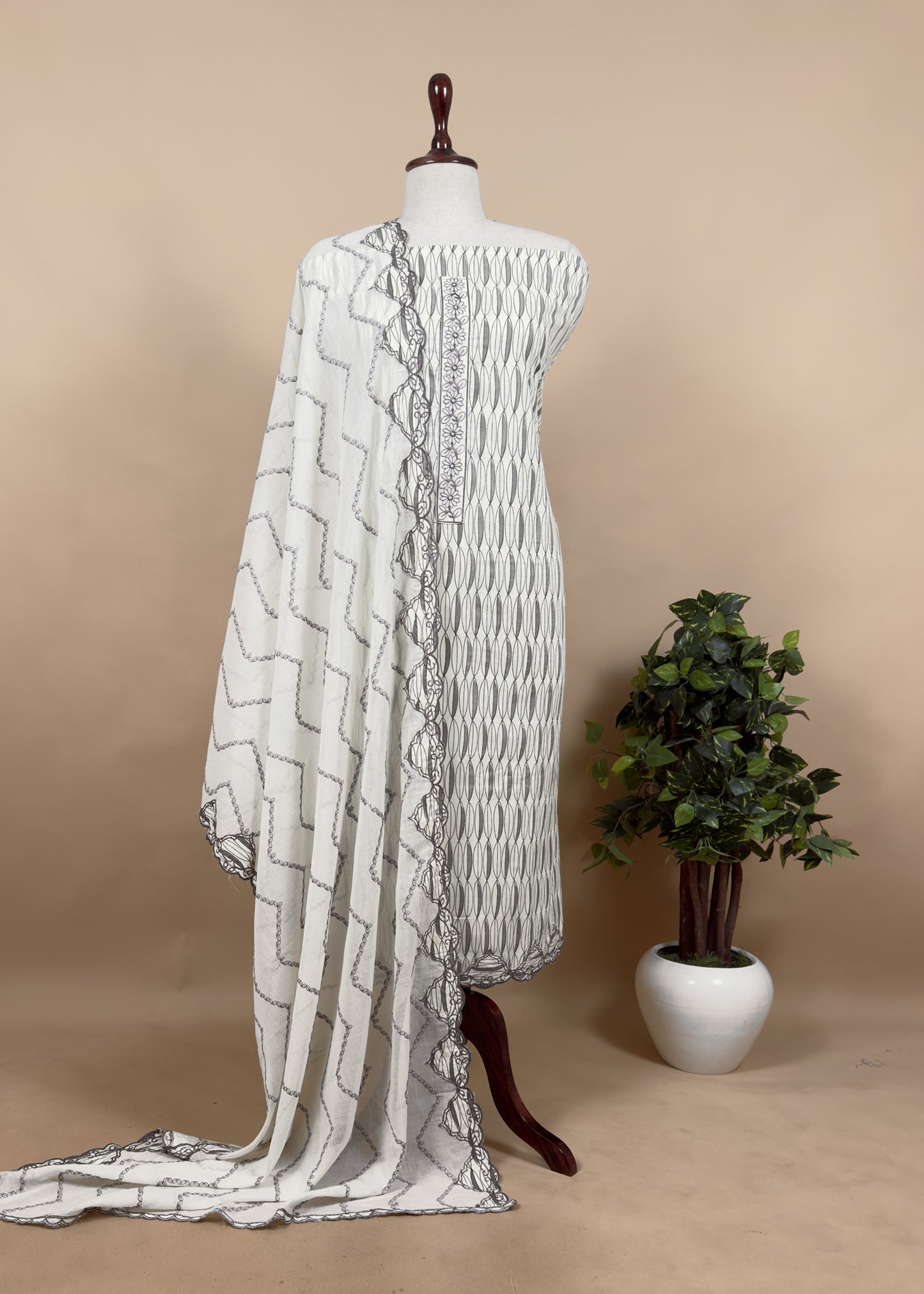 Off-White Hand Blocked Unstitched Suit In Pure Cotton