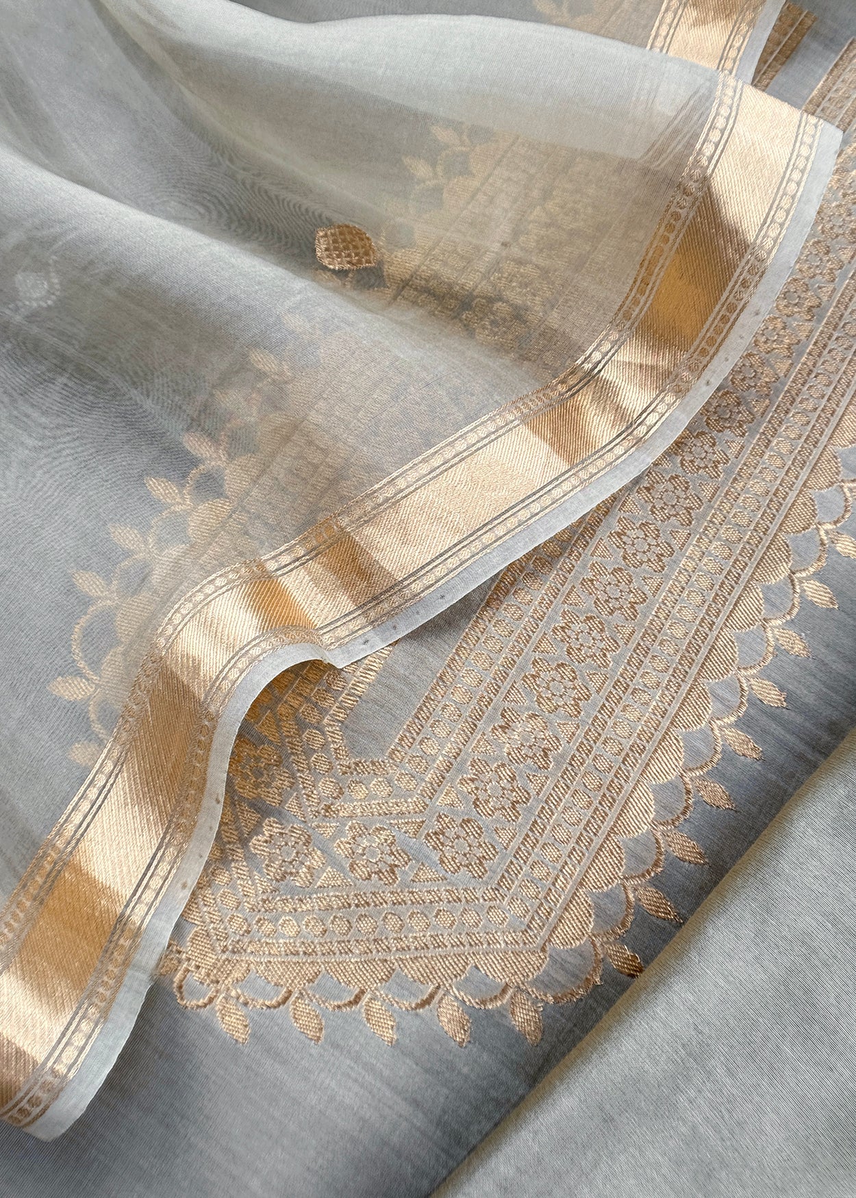 Grey Unstitched Pure Silk Suit With Kadwa Weaving