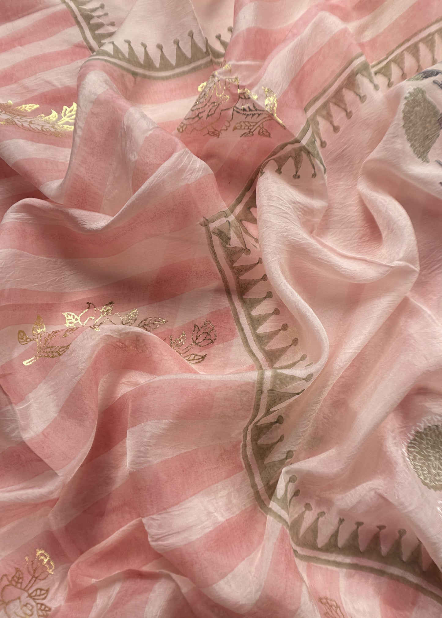 Powder Pink Hand Dyed Linen Kurta And Tabby Dupatta With Gold Foil