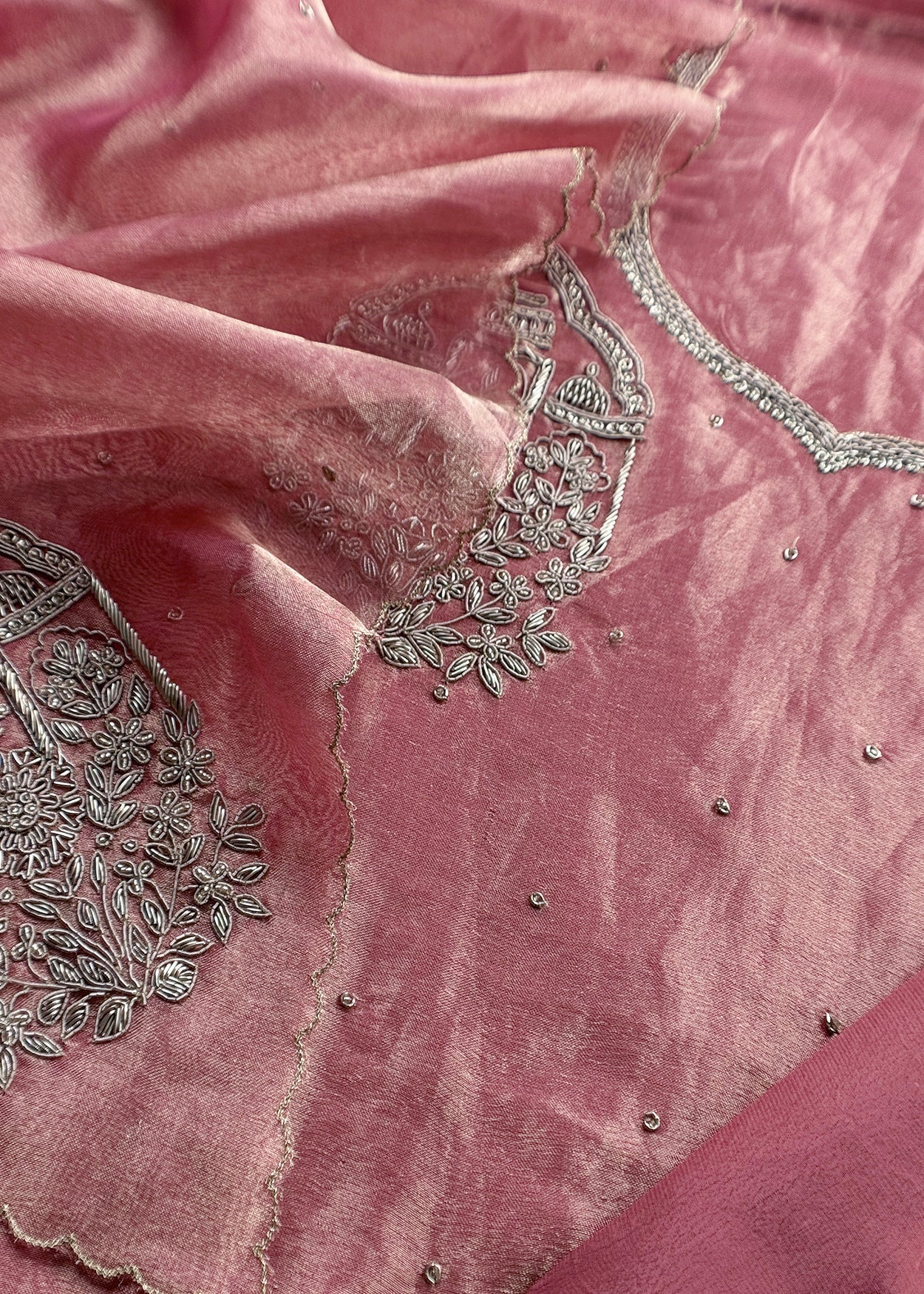 Tissue unstitched suit set at the best price
