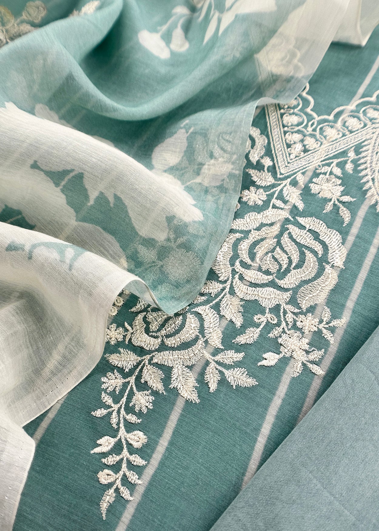 Mulmul suit gifting for women