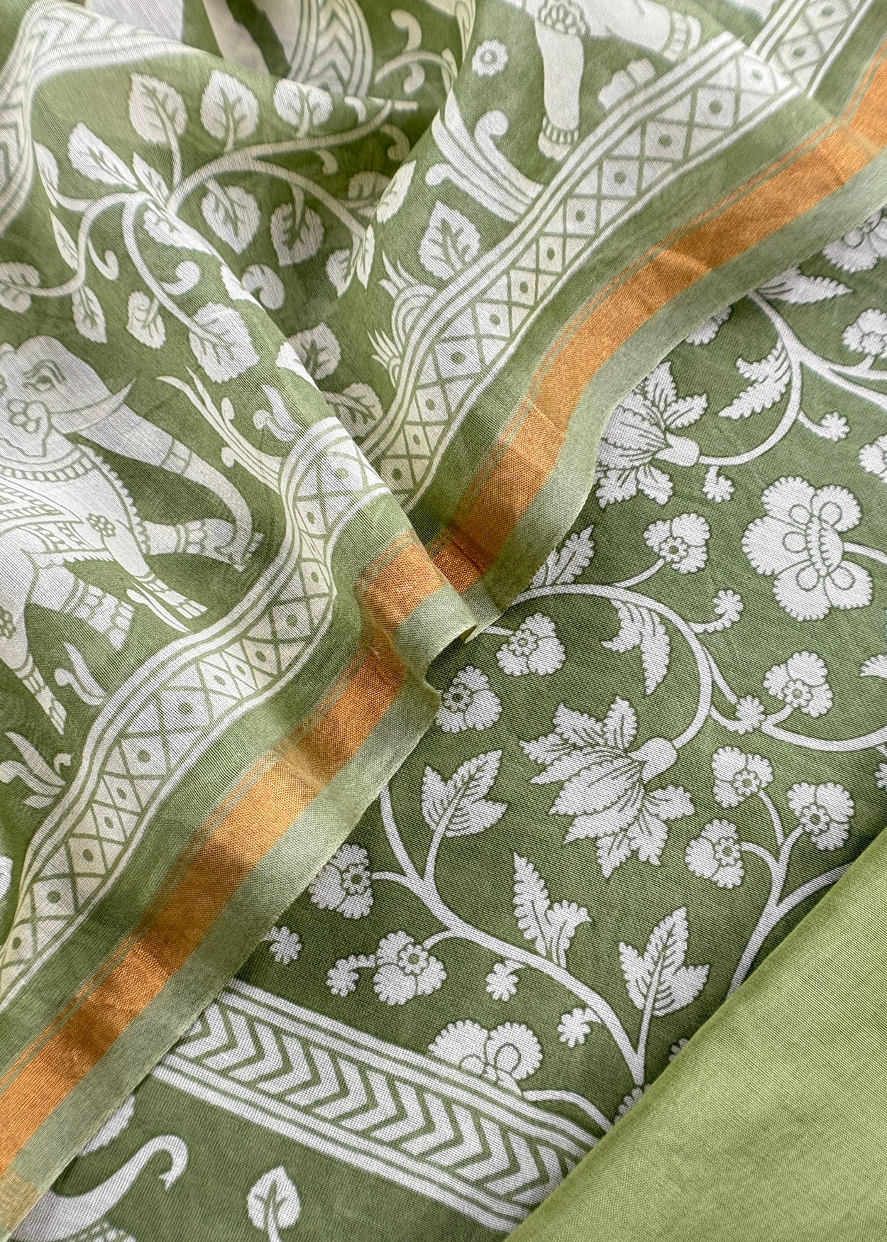 Maheshwari silk suit gifting for women