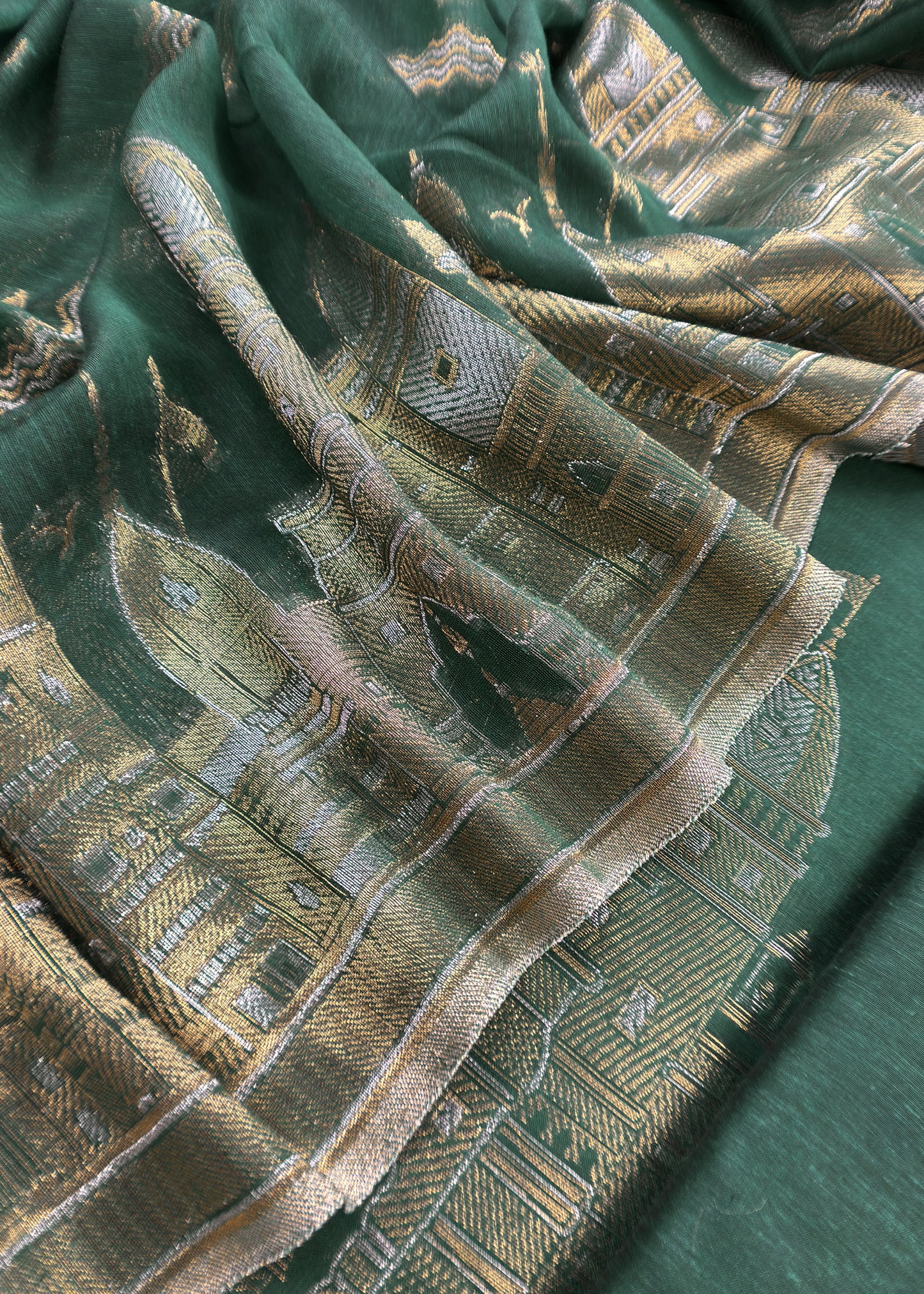 Green Kani Silk Suit With Kani Zari Weaving