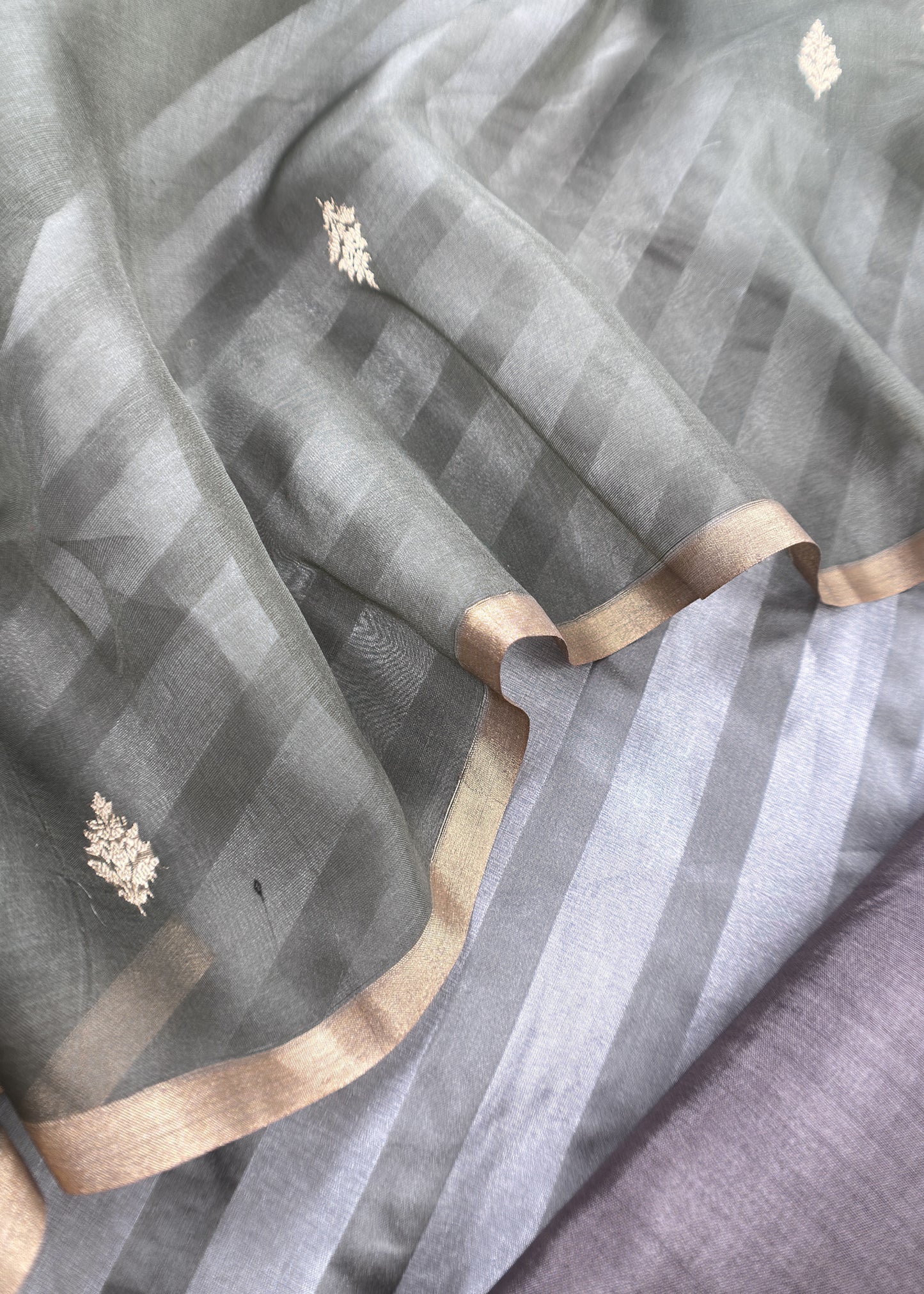 Gary Zari Woven Handloom Silk Suit Fabric