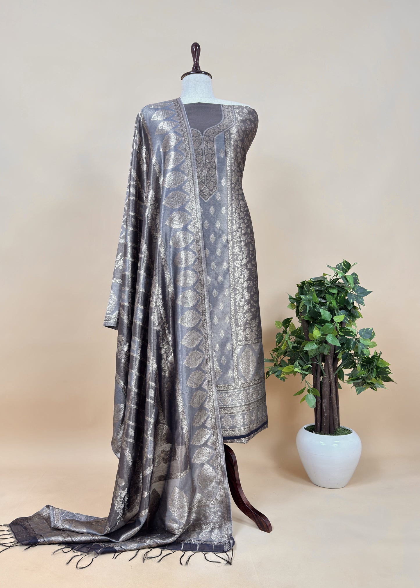 Buy Tissue Silk Suit With Kani Weaving
