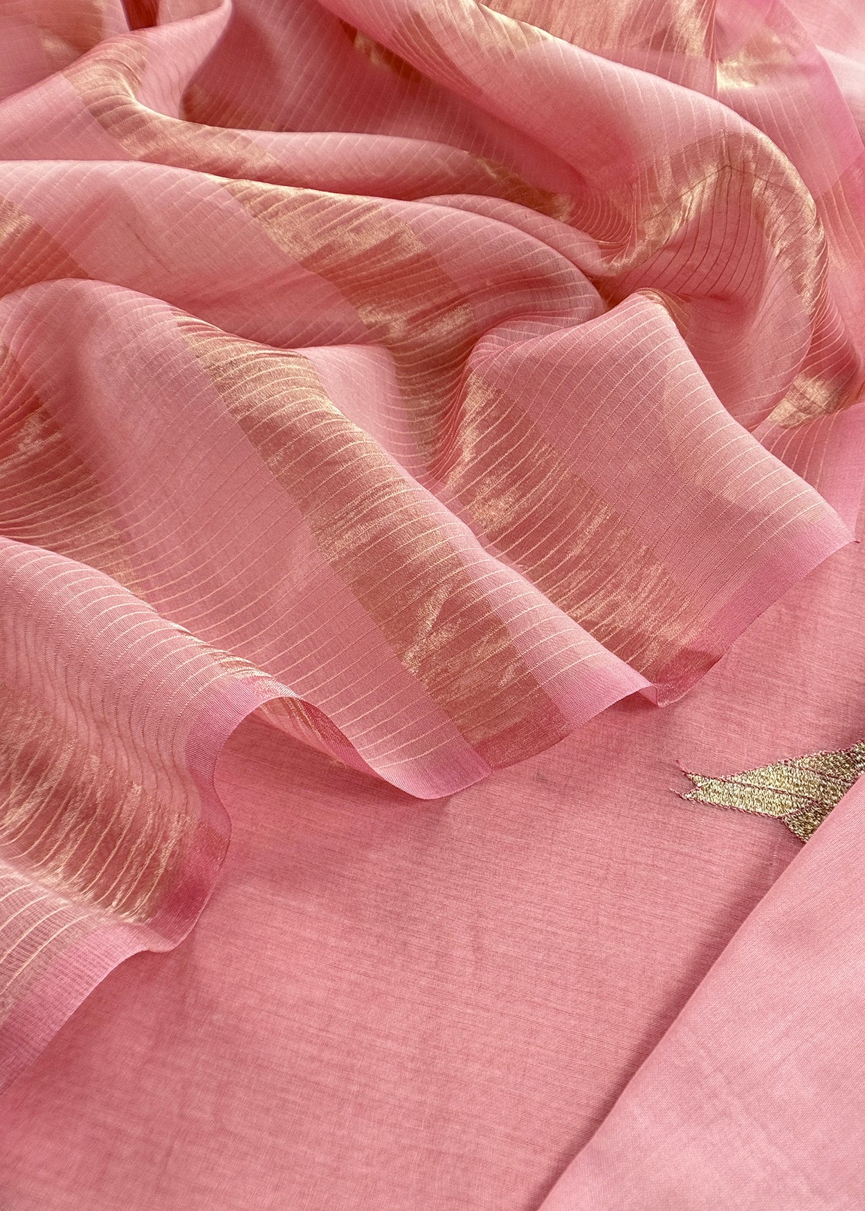 Mulmul suit gifting for women
