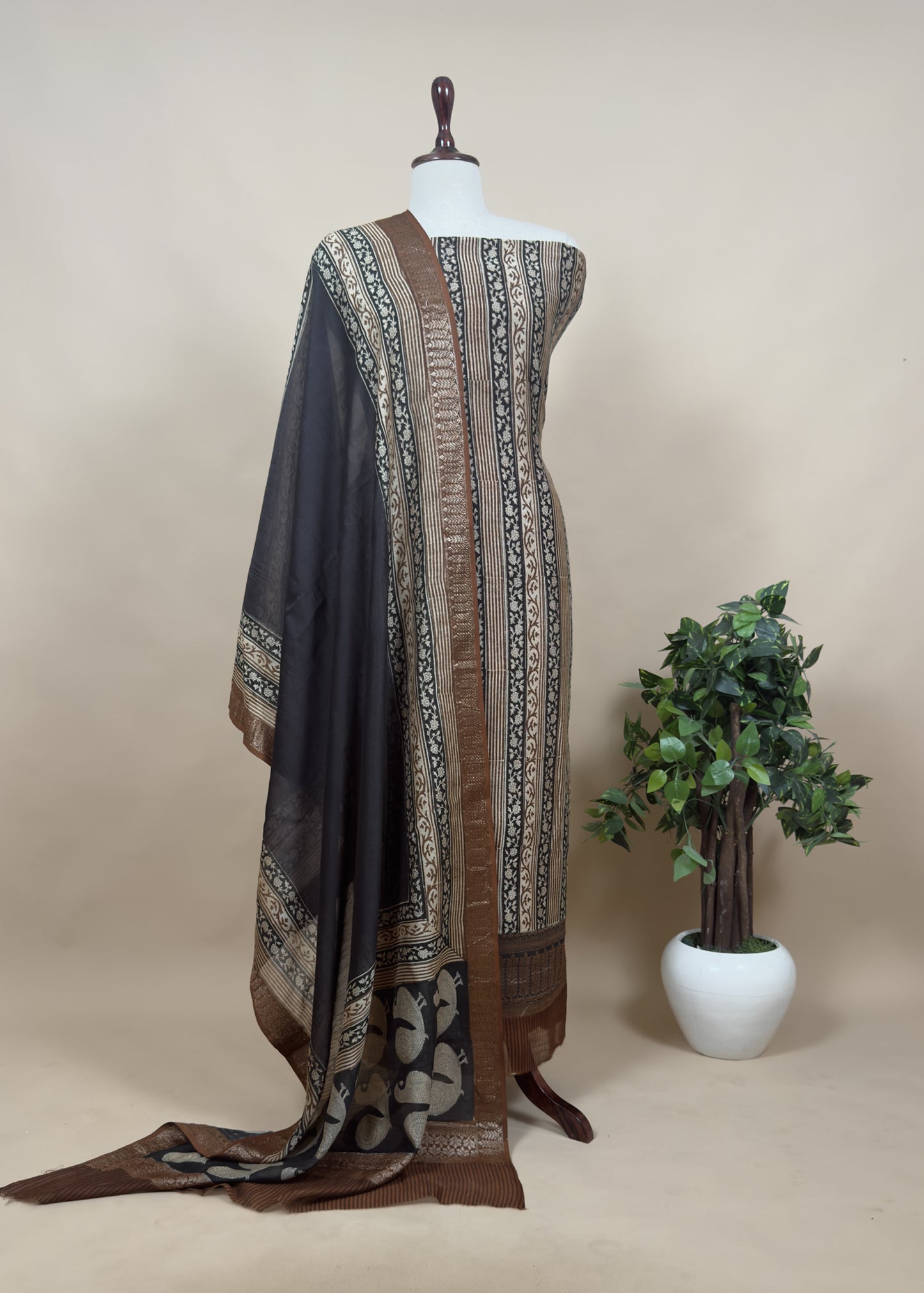 Brown Handloom Maheshwari Suit Unstitched Suit With Banarasi Weaving