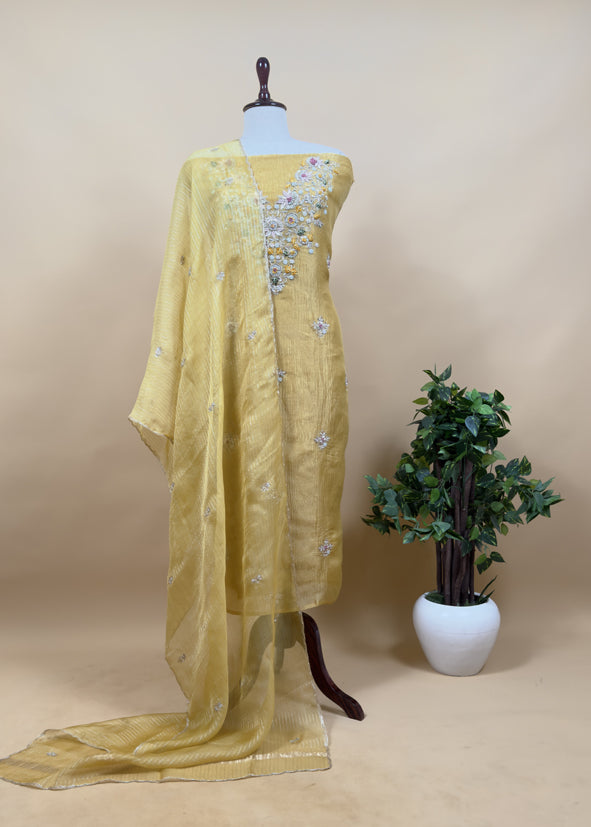 Kalasheel Luxe Green Pure Crushed Tissue Kurta And Organza Dupatta With Zardosi And Dabka Handwork
