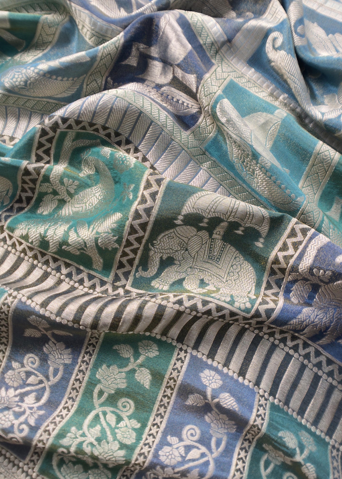 gharchola dupatta for the ethnic wardrobe