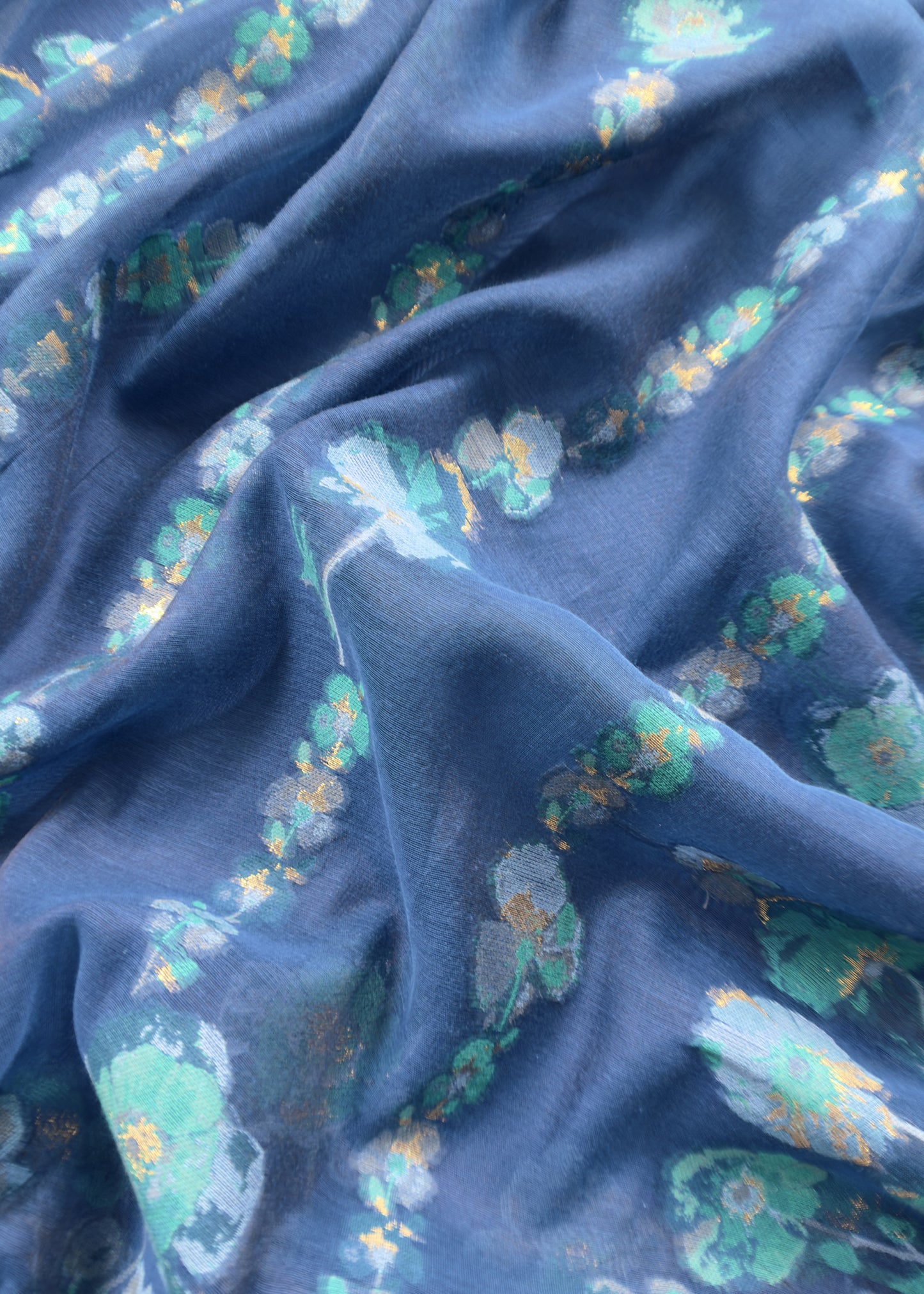 kani silk suit at the best price