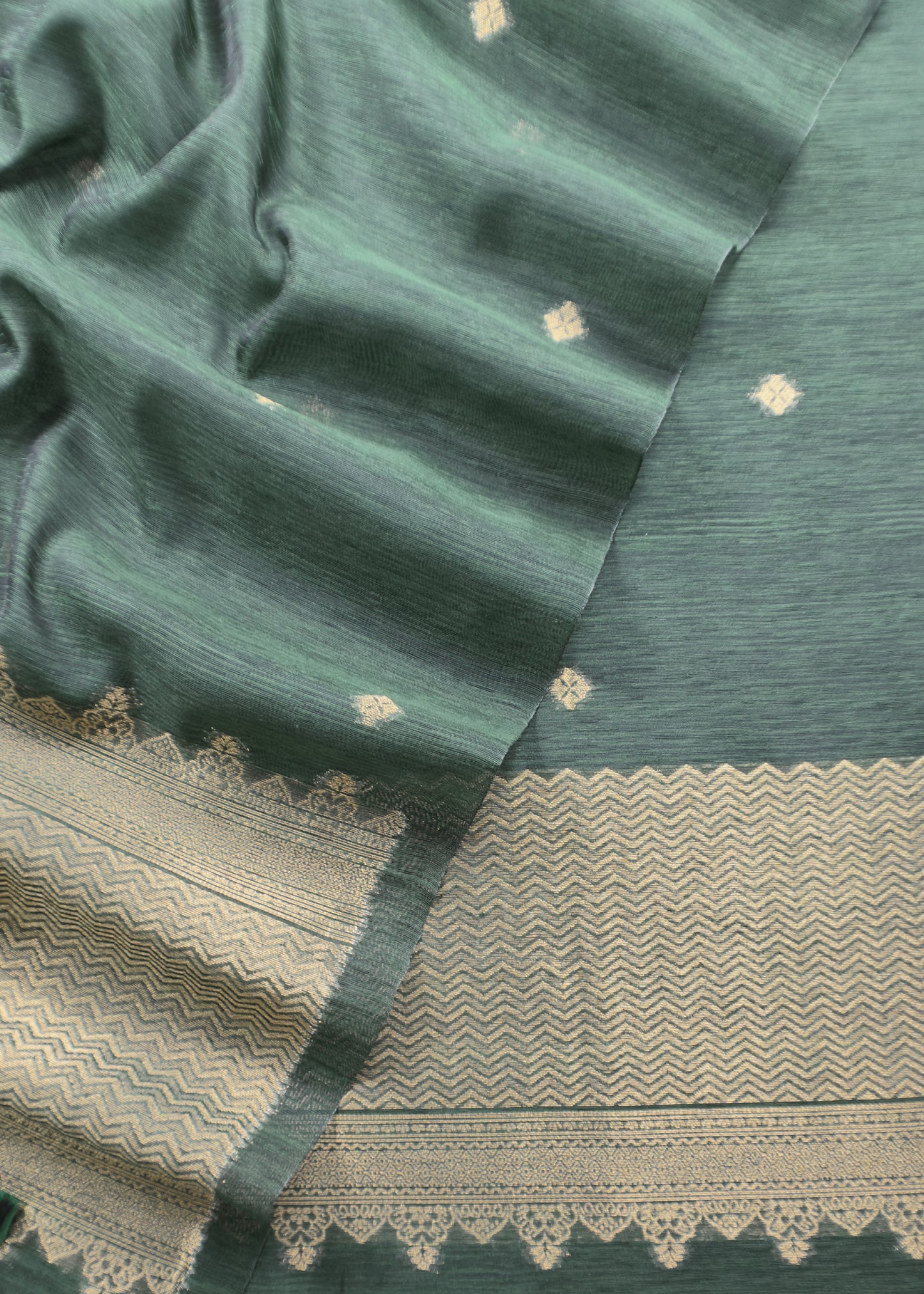 jamdani weaved suit for gifting mom