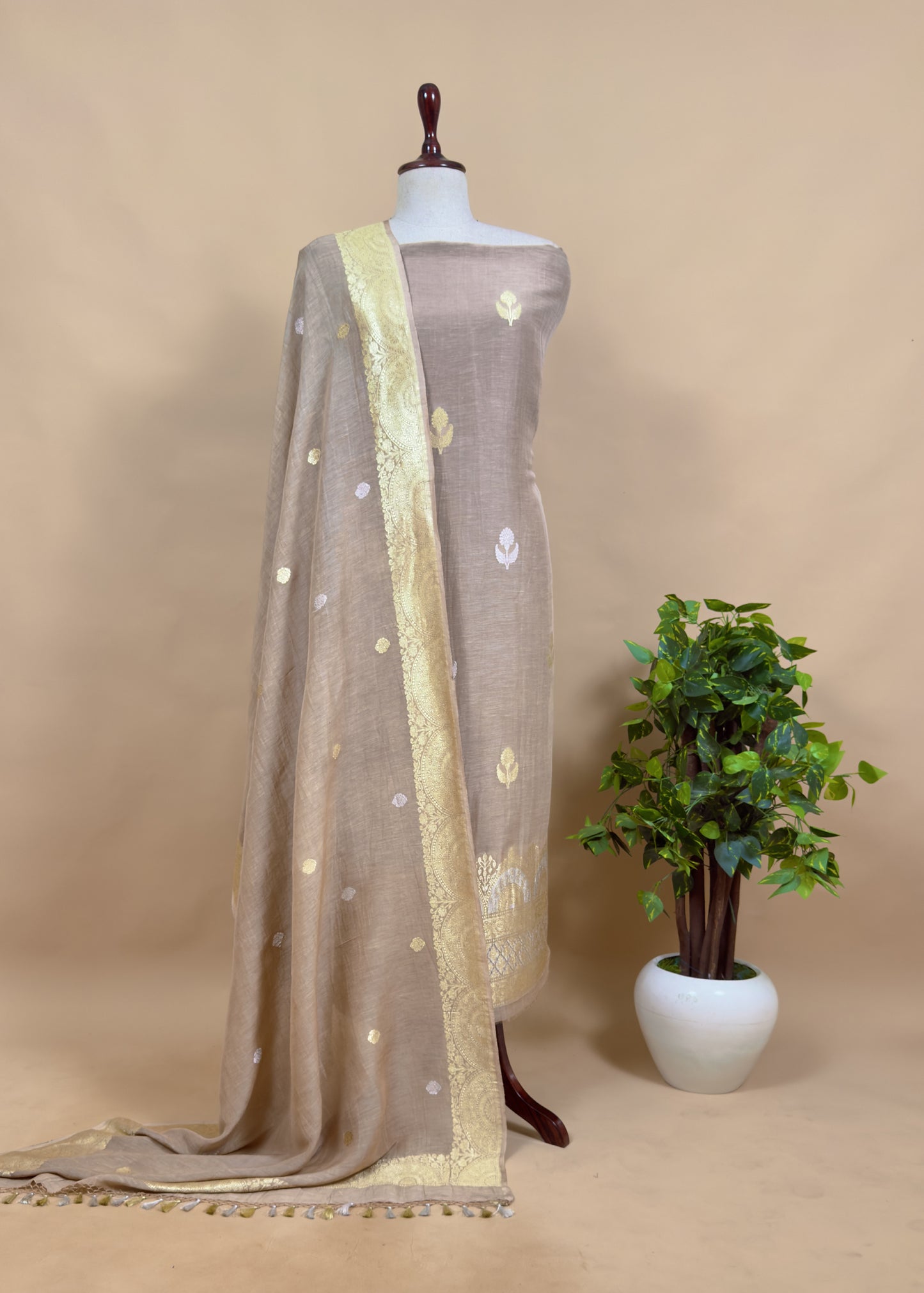 Handloom Brown Linen Silk With Kadwa Weaves