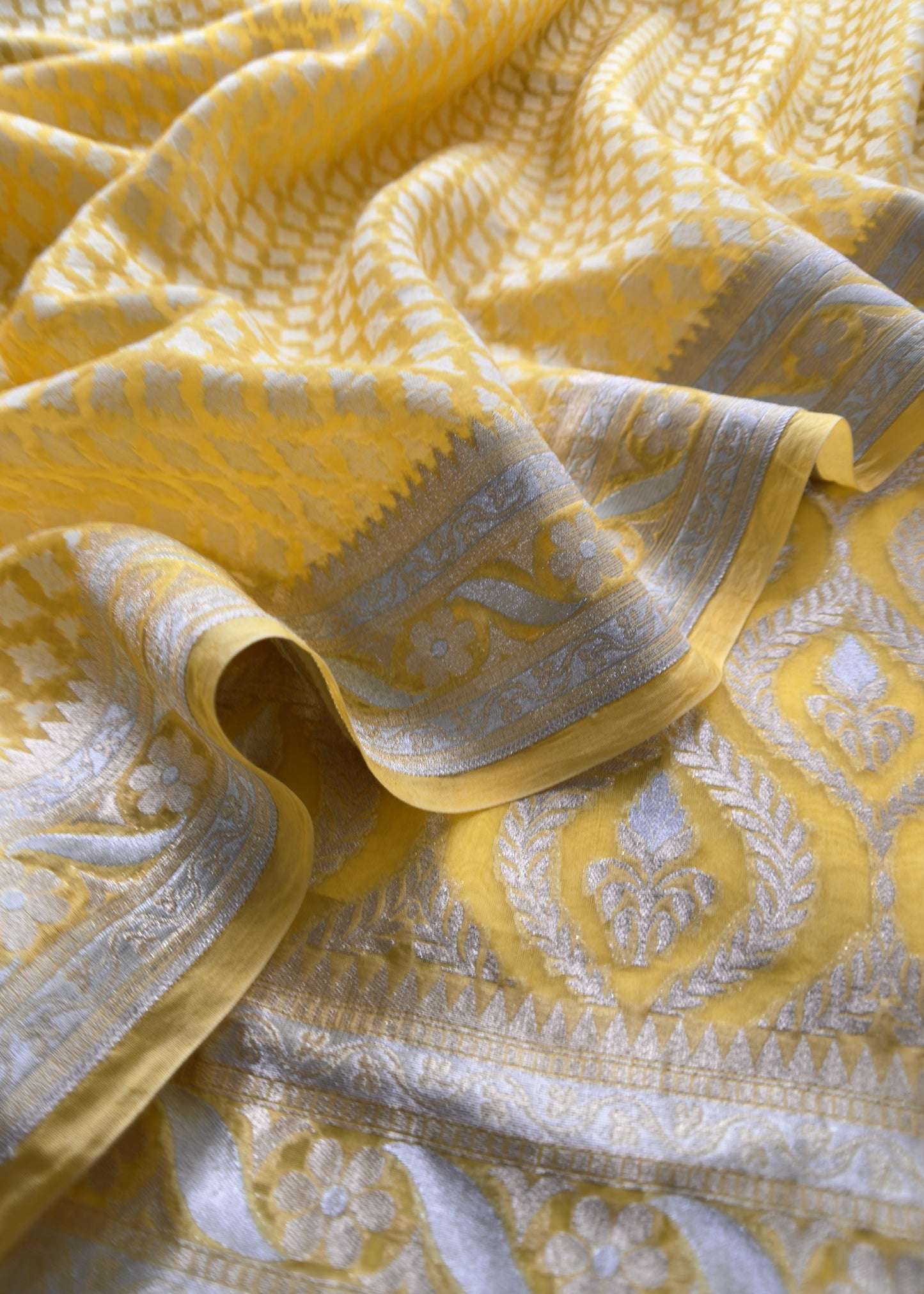 Yellow Handloom Kora Silk With Kadwa Weaves