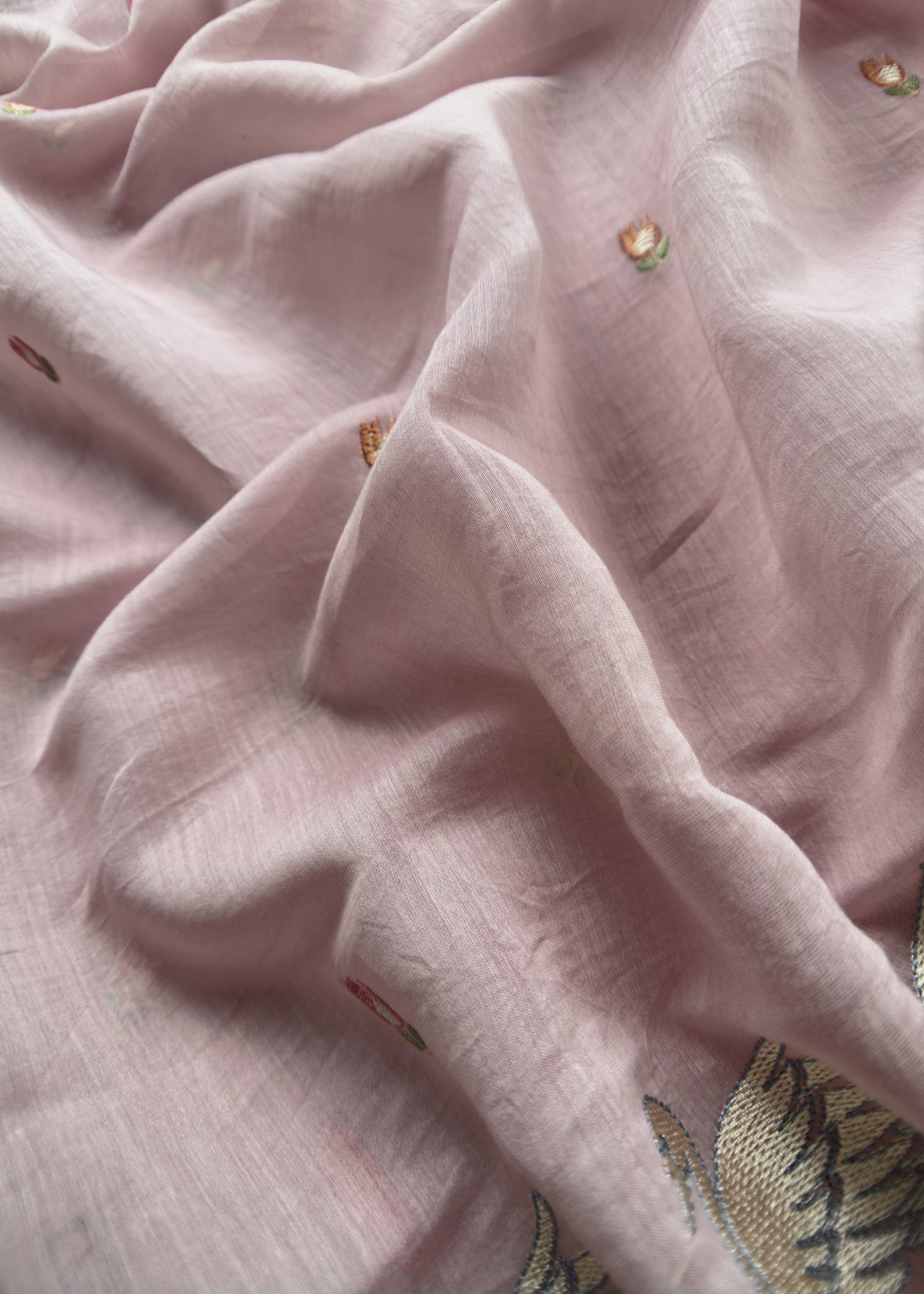 Pink Summer Swans Pure Mul Suit With Embroidery