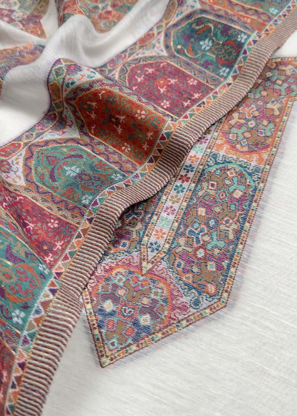 White Cotton Silk Suit With Zari weaving