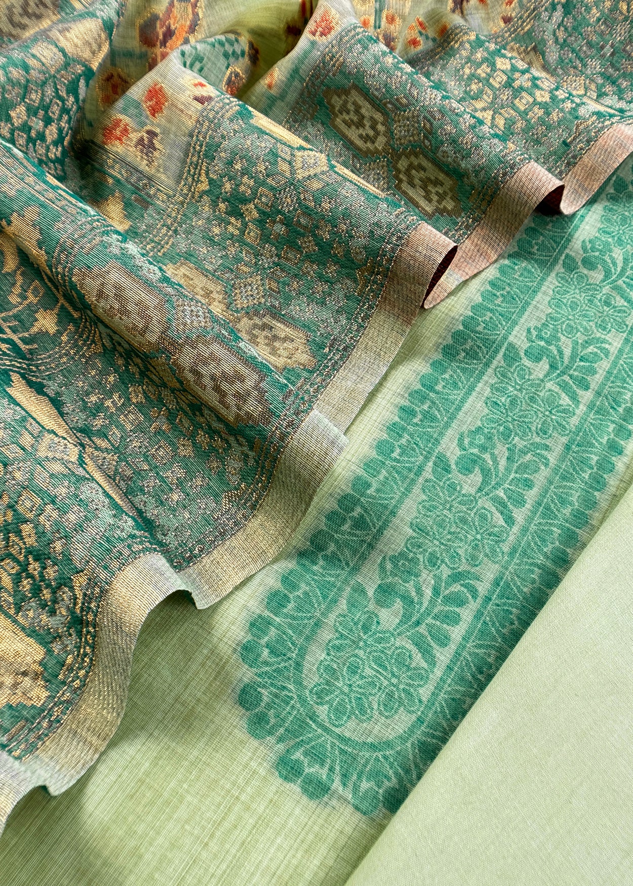 Green Linen Chanderi Suit With Floral Jamdani Weaving