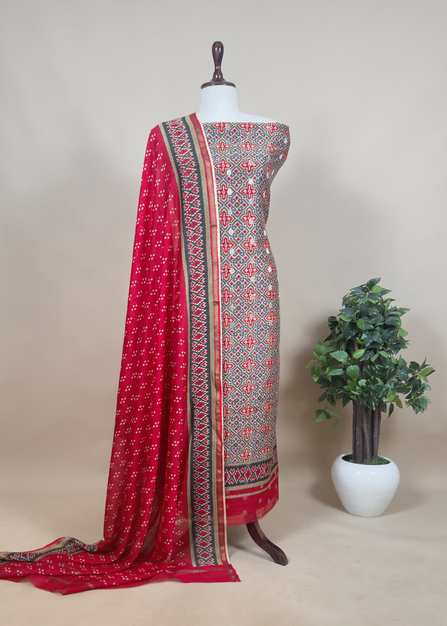 Wedding wear suit set for women