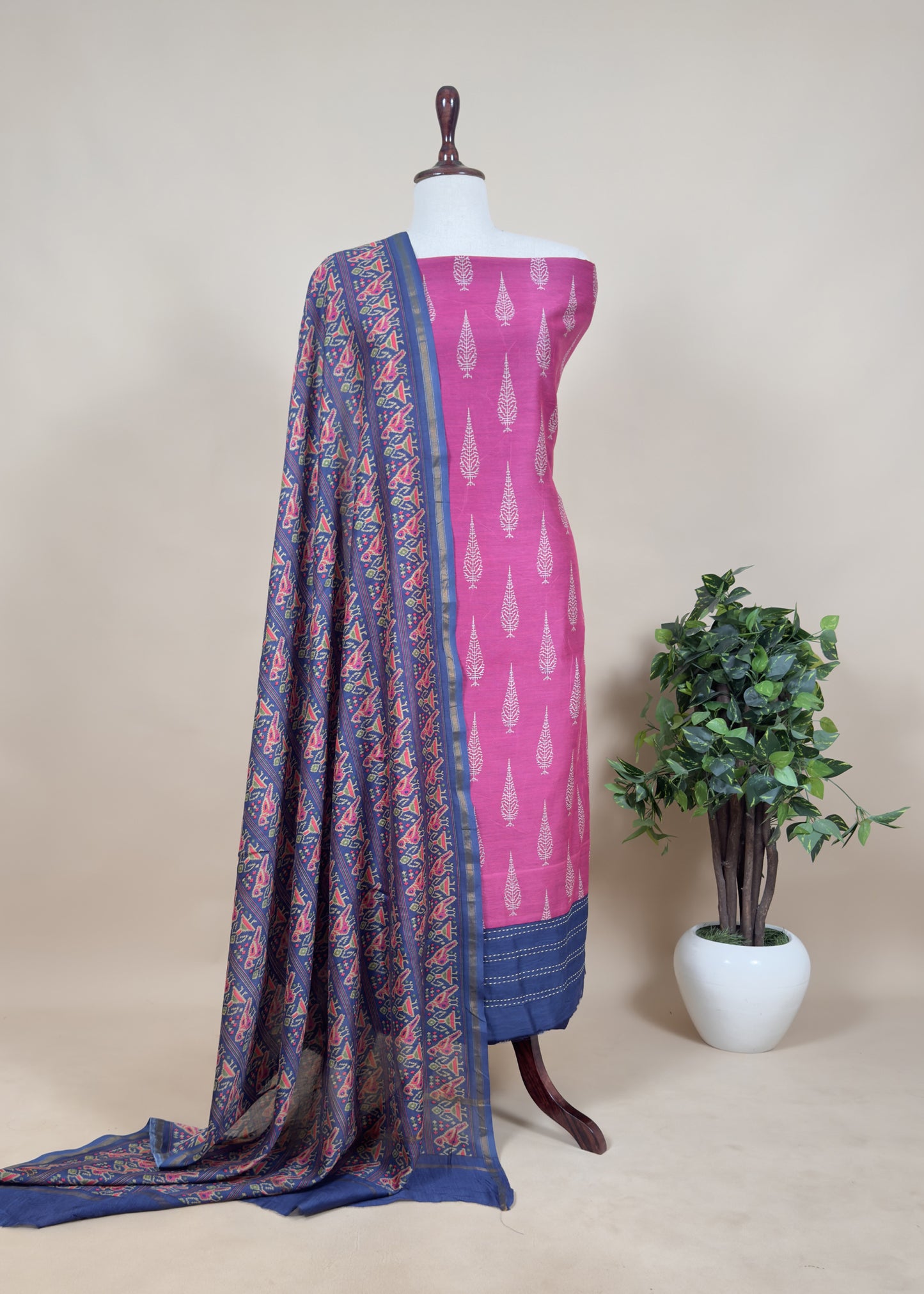 Red Handblock Maheshwari Silk Suit With Patola Dupatta