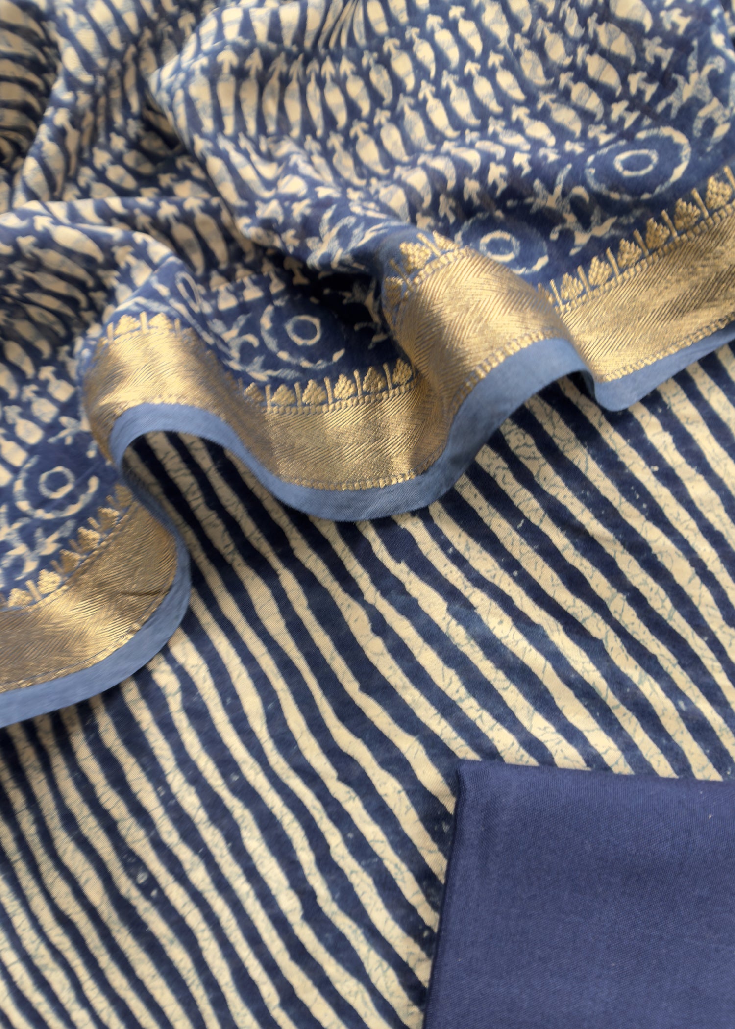 buy modal suit Online at the best price