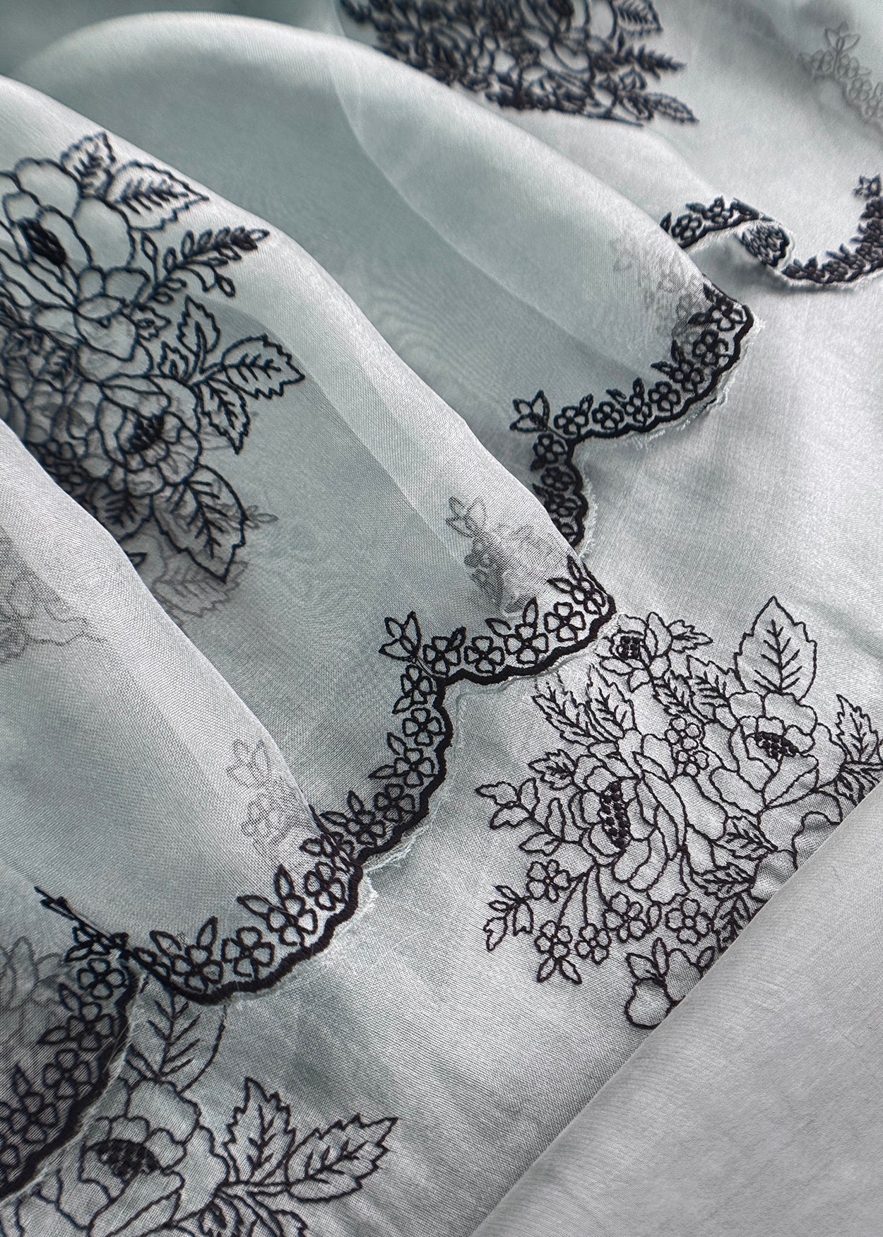 Organza unstitched suit gifting for mom