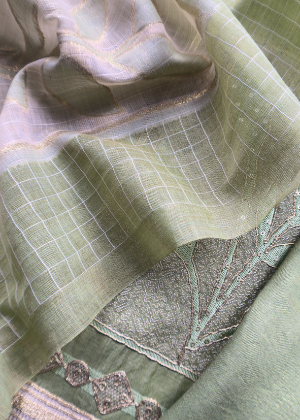 Green Chanderi Kurta With Appliqué Work And Dupatta With Jamdani Weaving