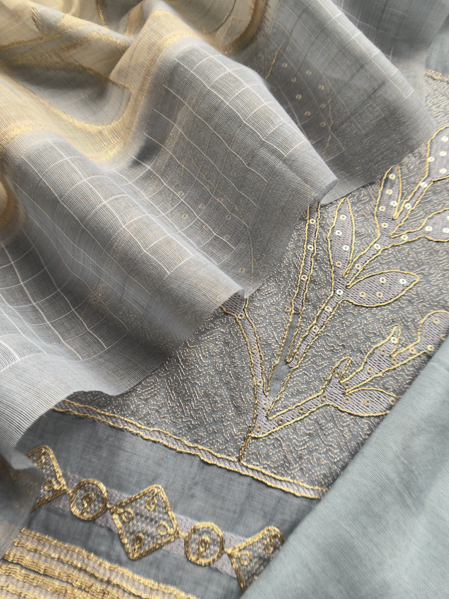Soft Blue Linen Chanderi Kurta With Appliqué Work And Dupatta With Jamdani Weaving