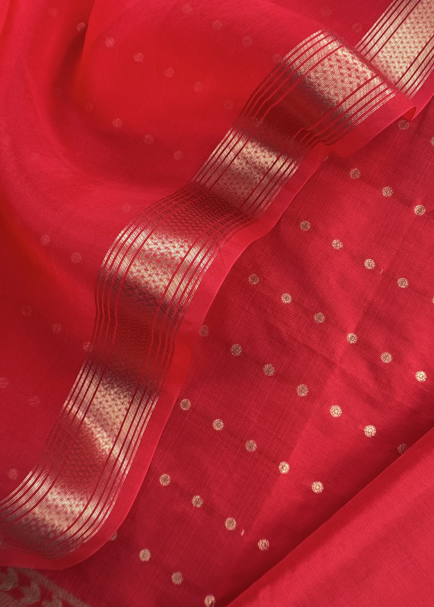 Red Handloom Varanasi Silk Kurta And Kora Silk Dupatta With Kadwa Weaving