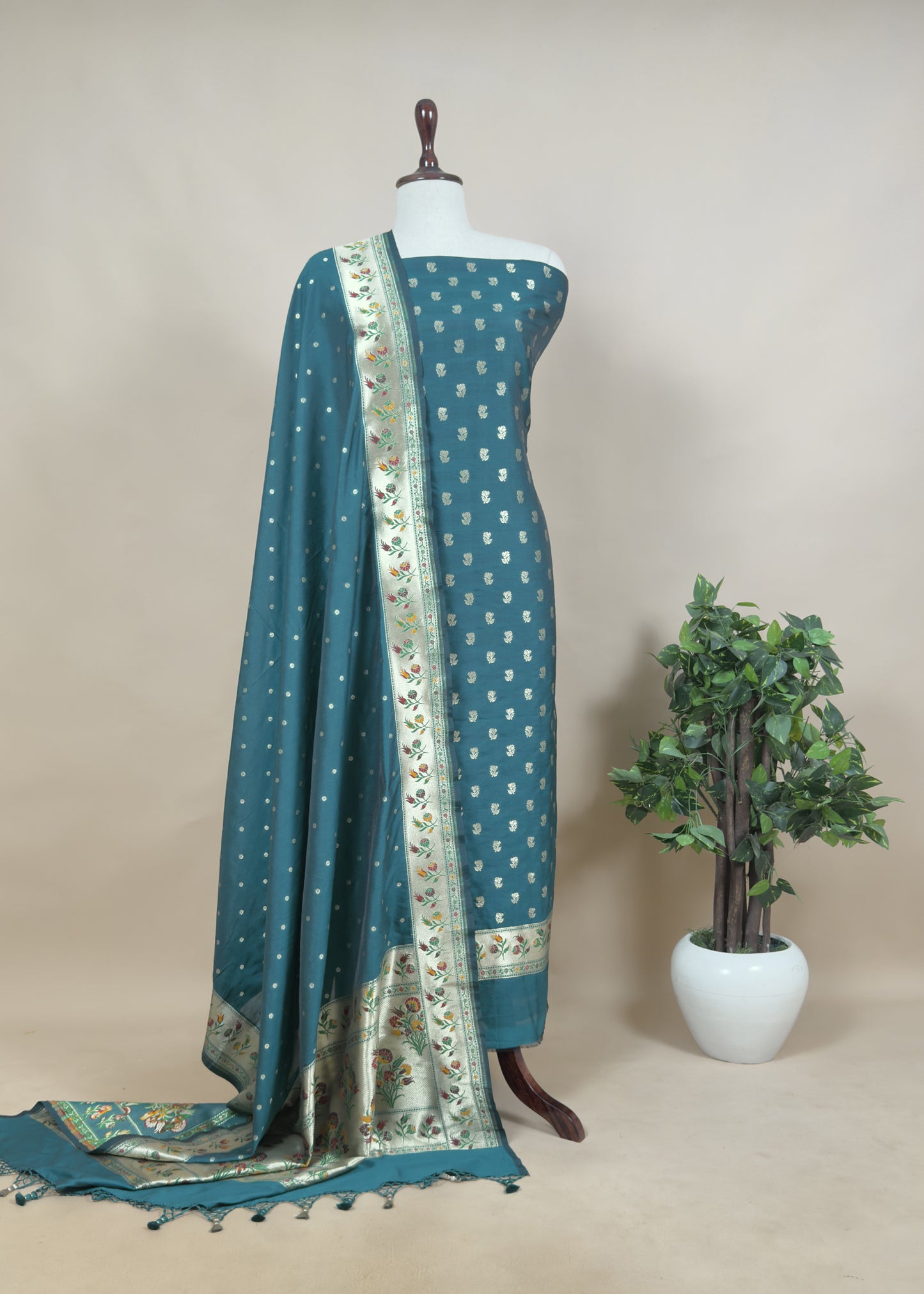 Handloom Phool-Patti Weaving Suit In Katan Silk