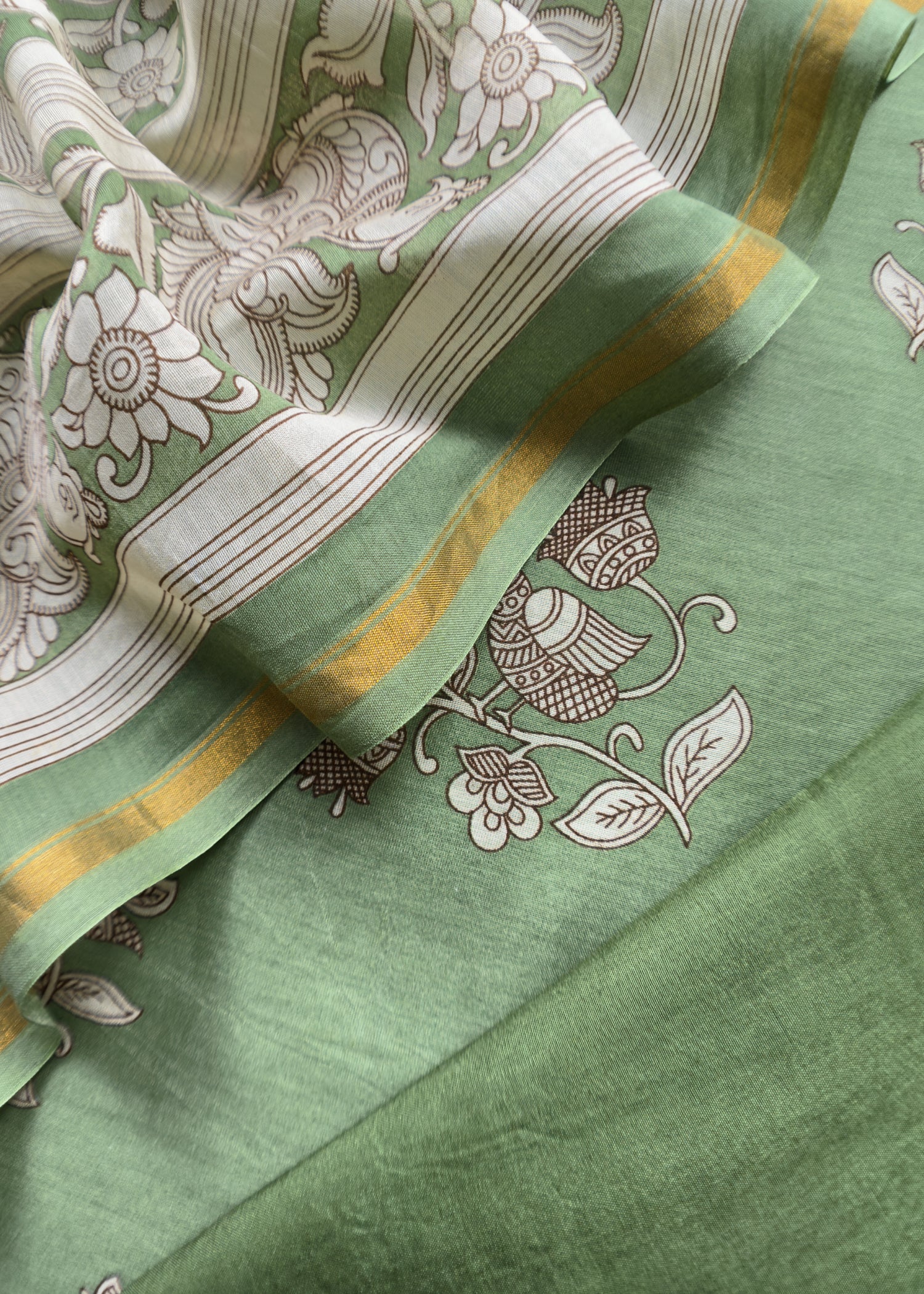 Maheshwari silk suit gifting for women