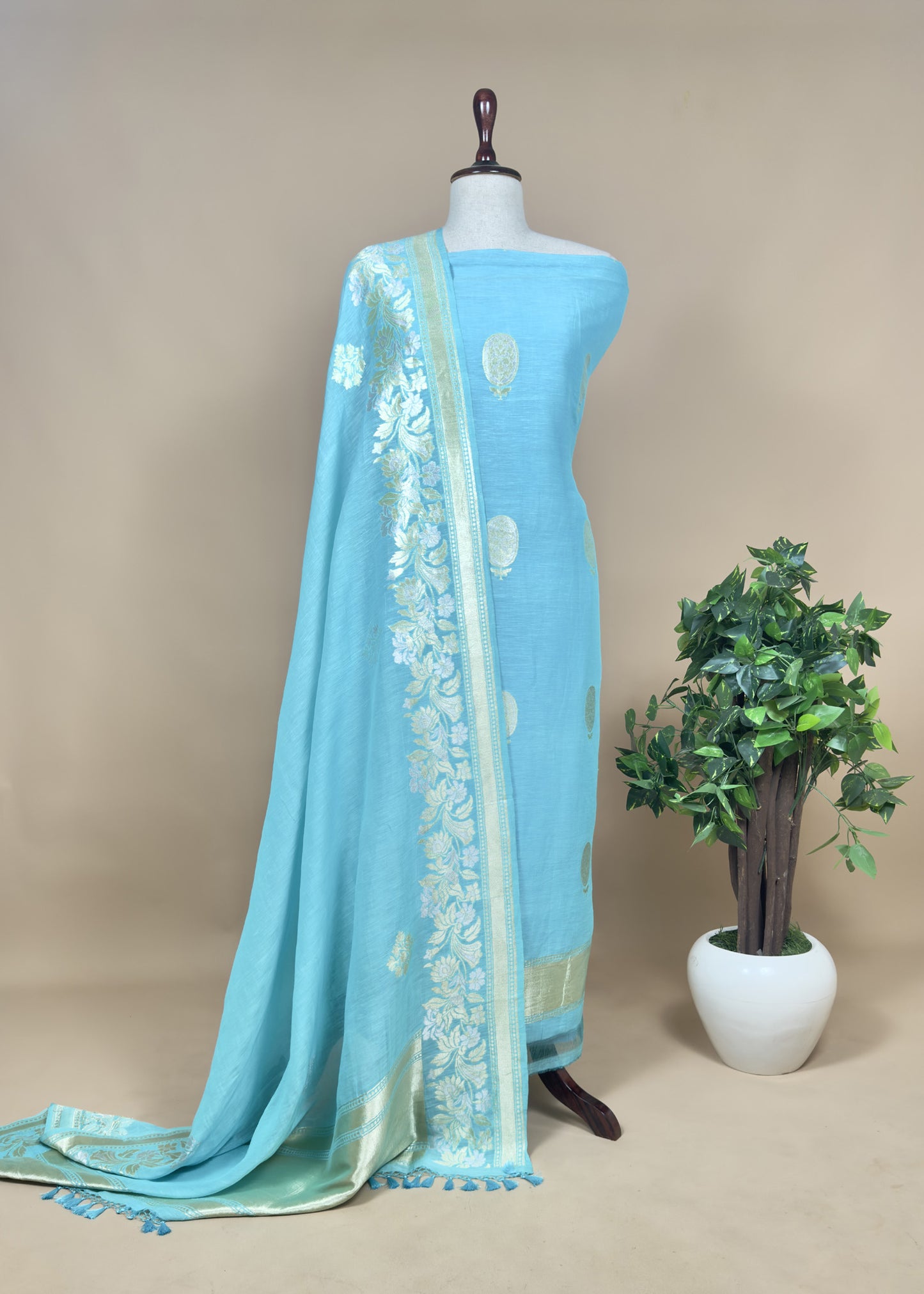linen unstitched suit with kadwa weaves