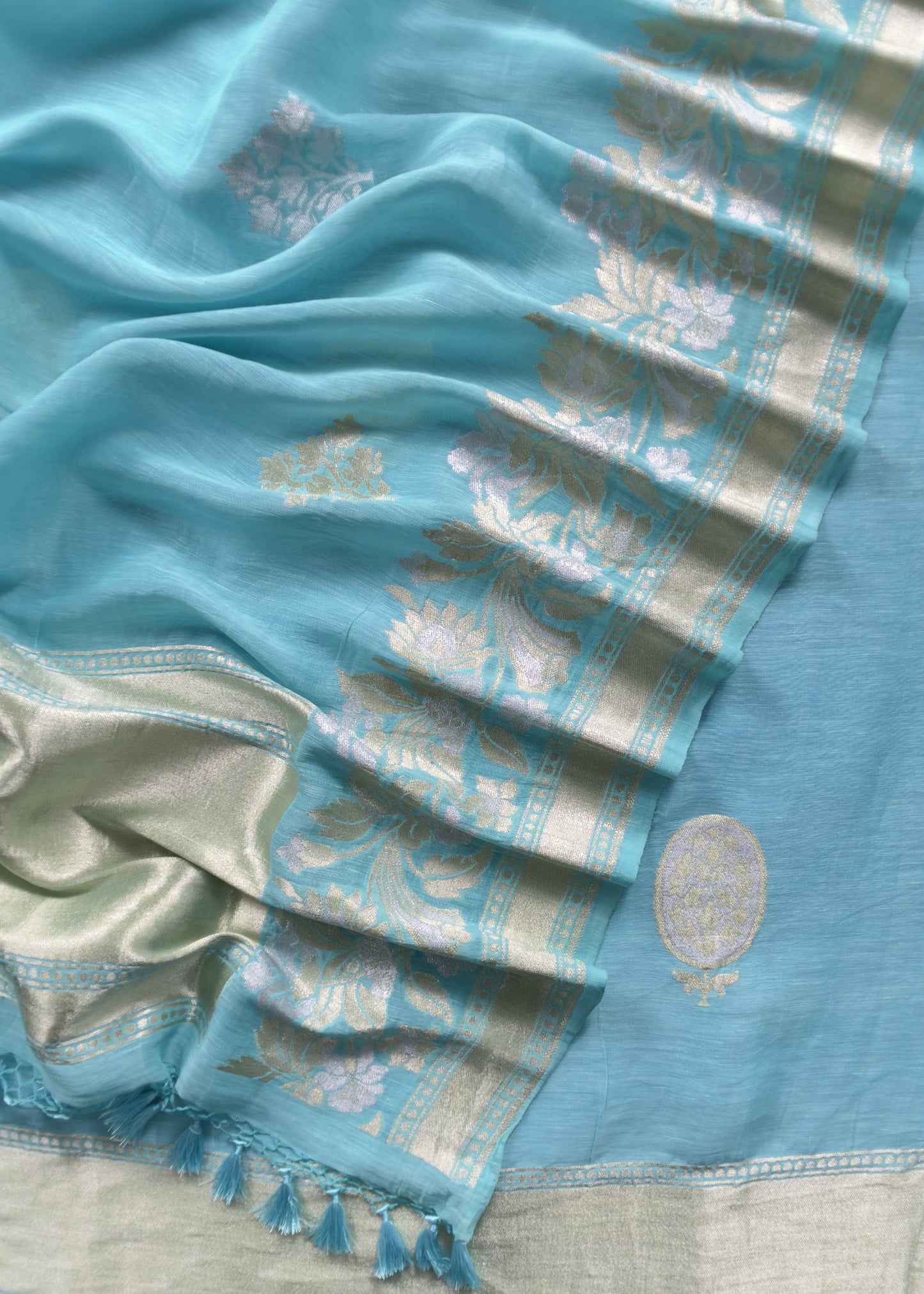 linen unstitched suit gifting for woman
