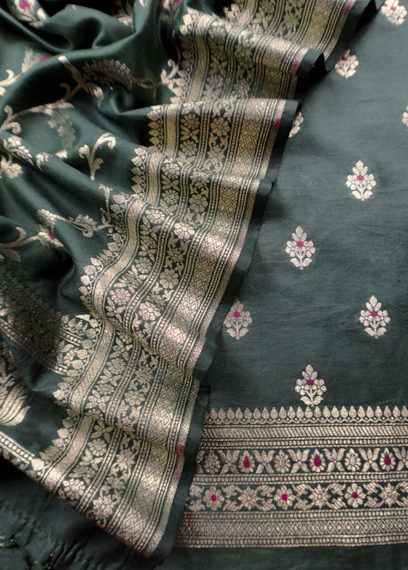 Banarasi Suit In Mulberry Silk With Jacuard Weaving